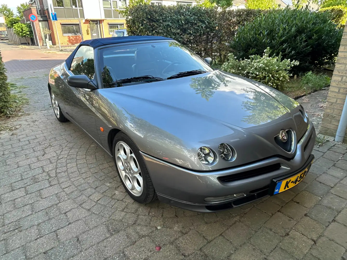 Alfa Romeo Spider GTV 3.0-12V V6 L Grijs - 2