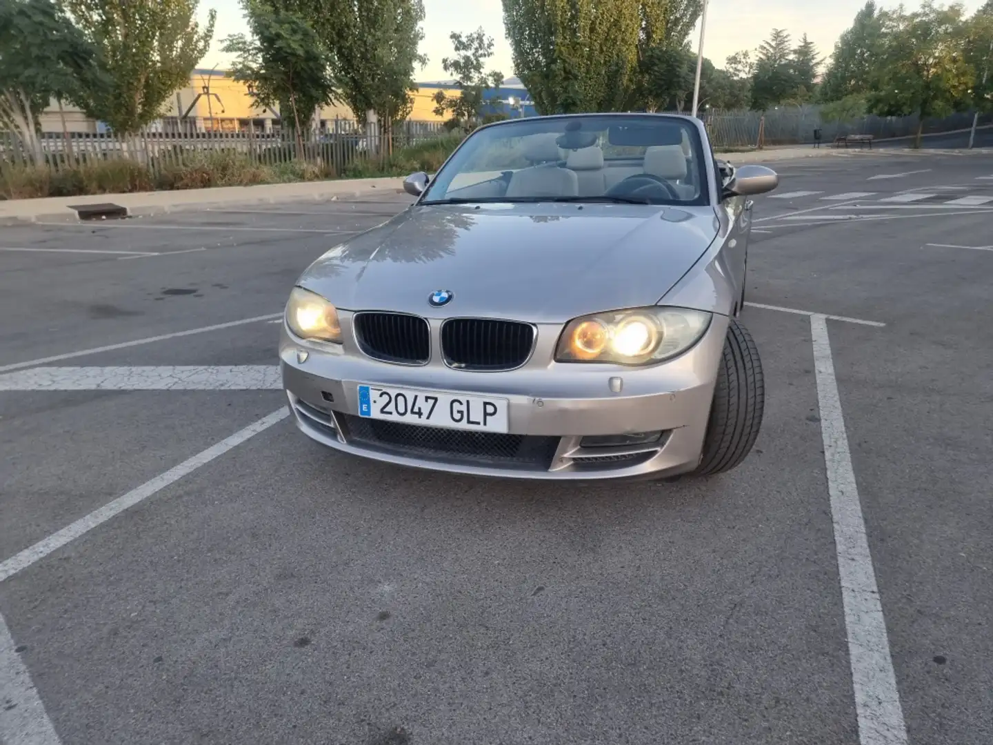 BMW 120 120i Cabrio Beige - 2