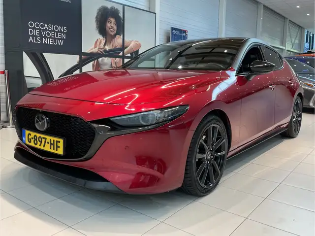 Mazda 3 2.0 e-SkyActiv-X M Hybrid 180 Luxury | Apple Carpl