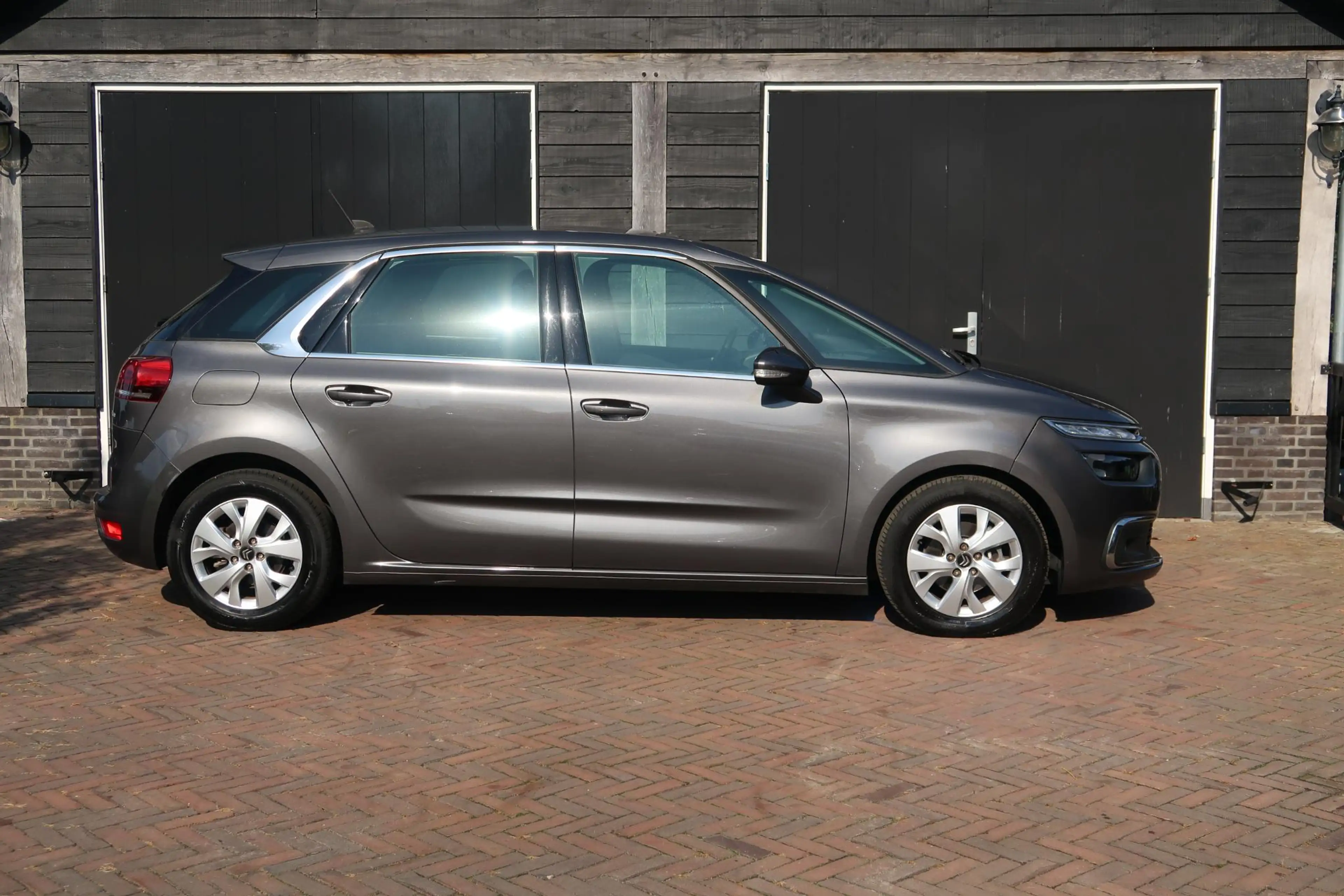 Citroen C4 SpaceTourer 1.2 PureTech Feel — photo 4