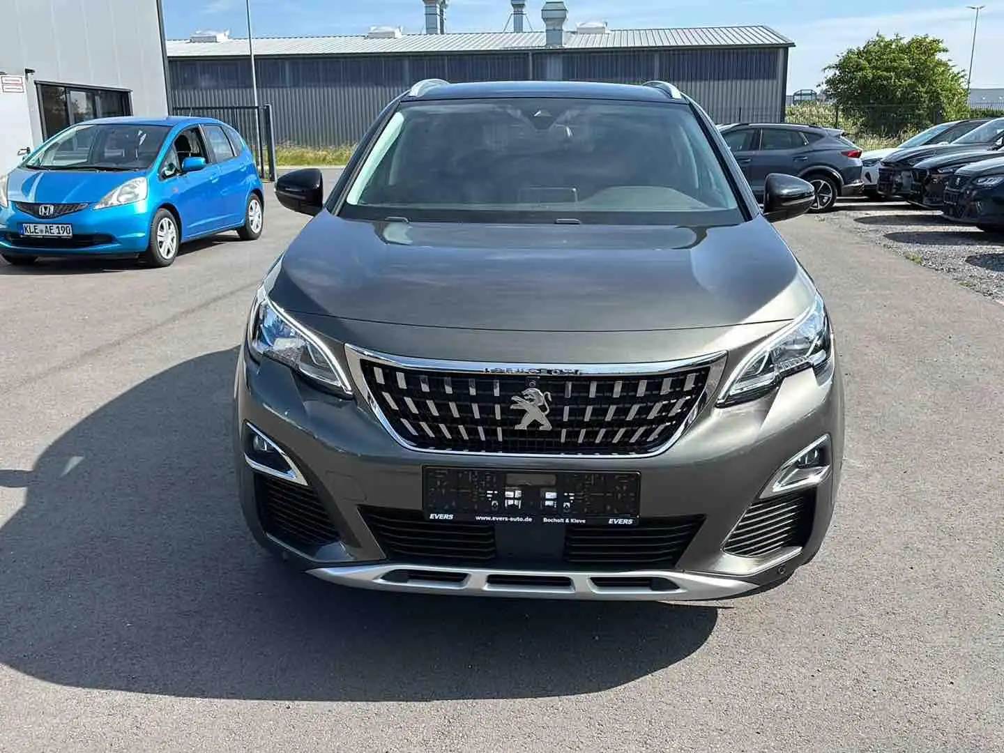 Peugeot 3008 1.6 Autom. Allure Navi Totw. Spur 360° Sitzh. Grau - 2