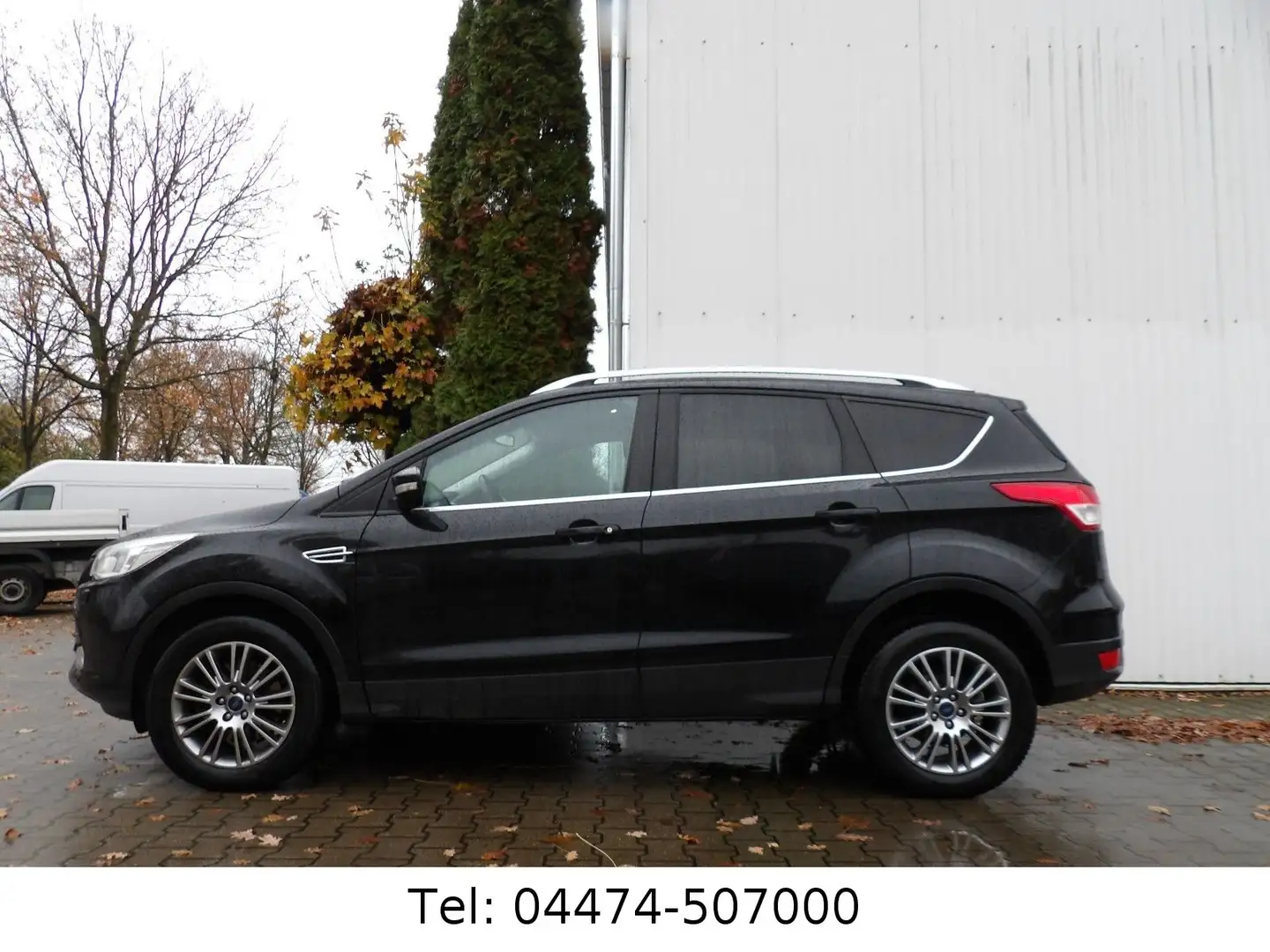 Ford Kuga Titanium 2.0 TDCI 4WD Sizhg 2.1T AHK! Schwarz - 2