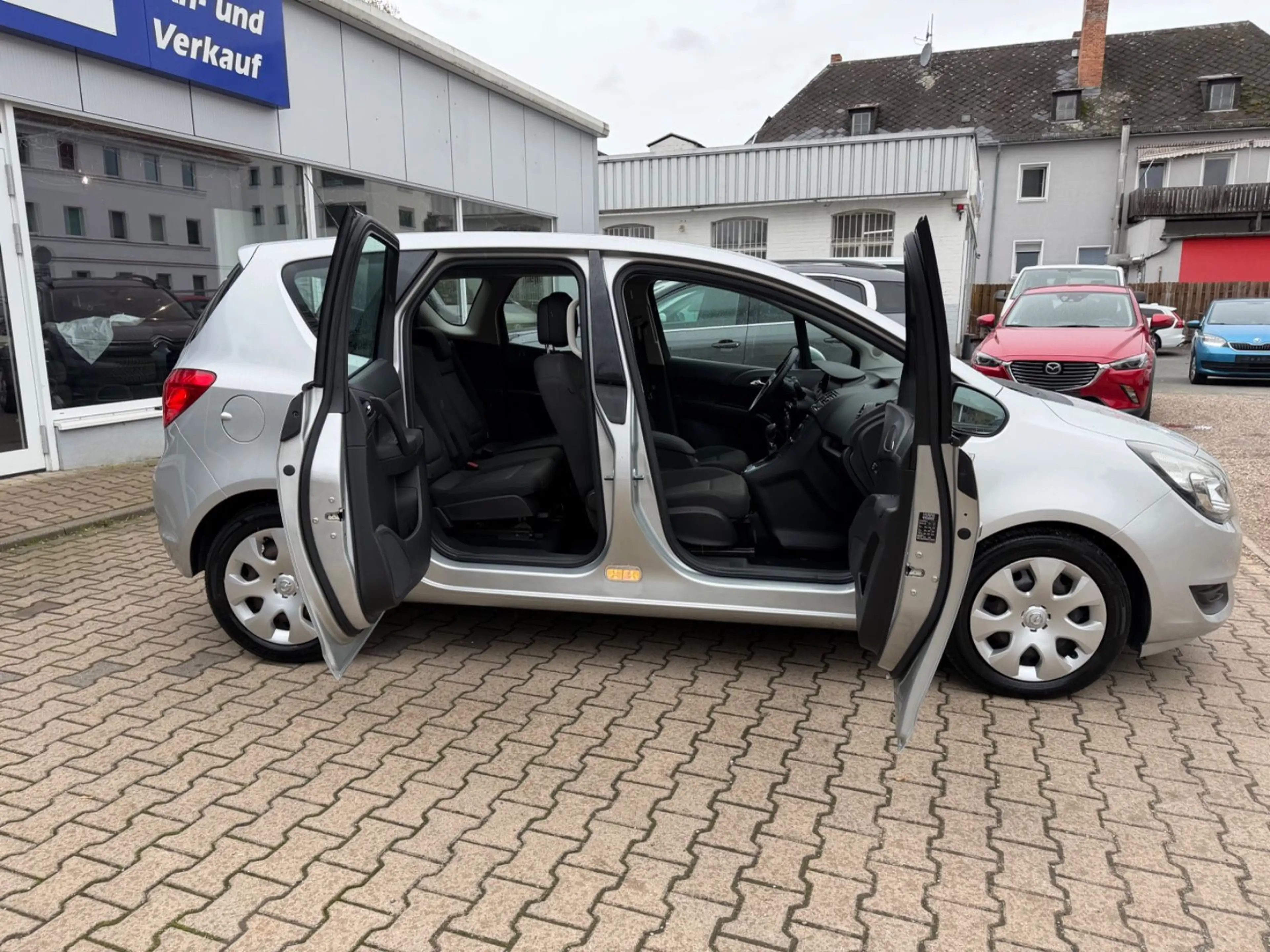 Opel Meriva B Edition — photo 10