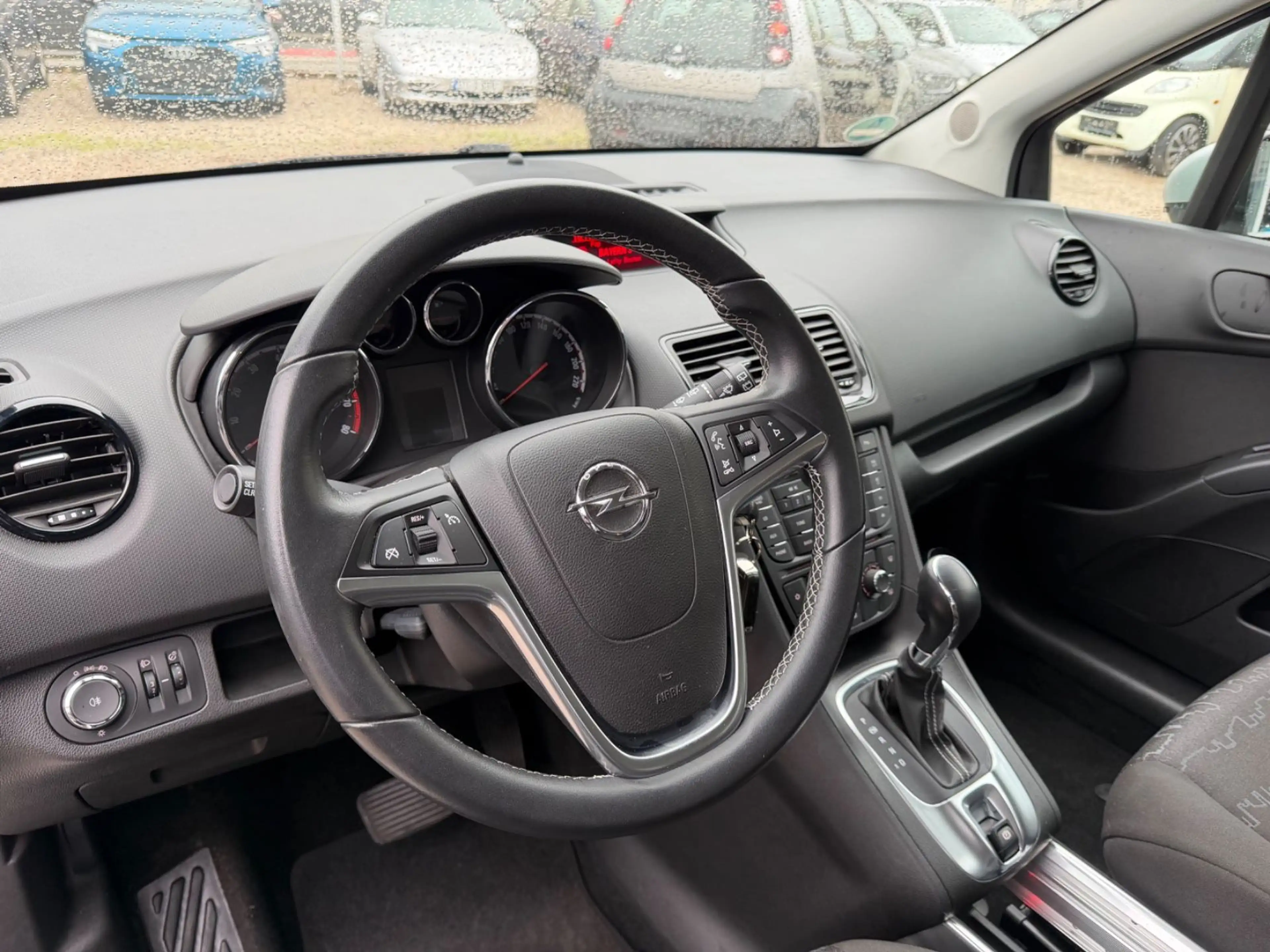 Opel Meriva B Edition — photo 15