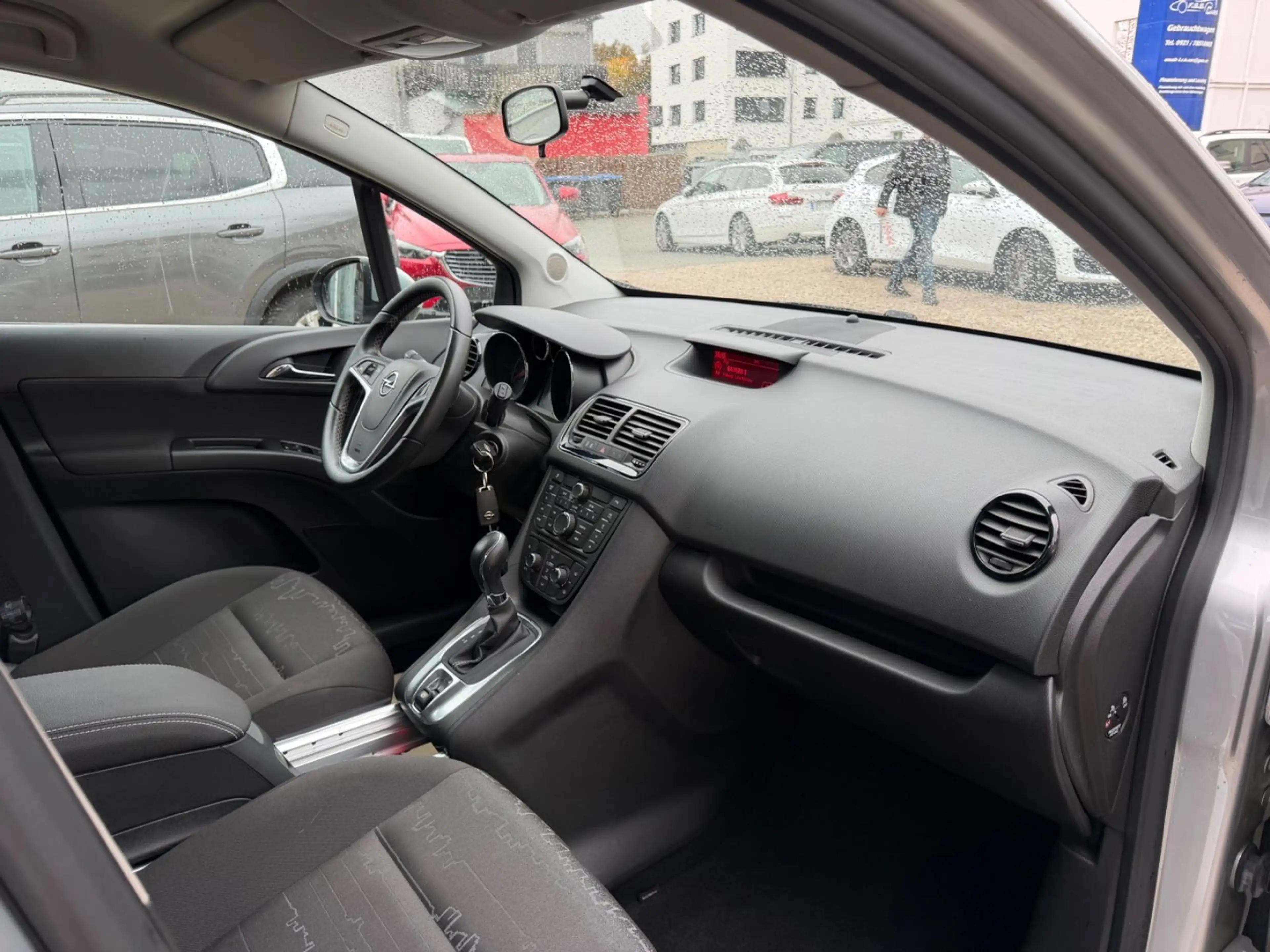 Opel Meriva B Edition — photo 8