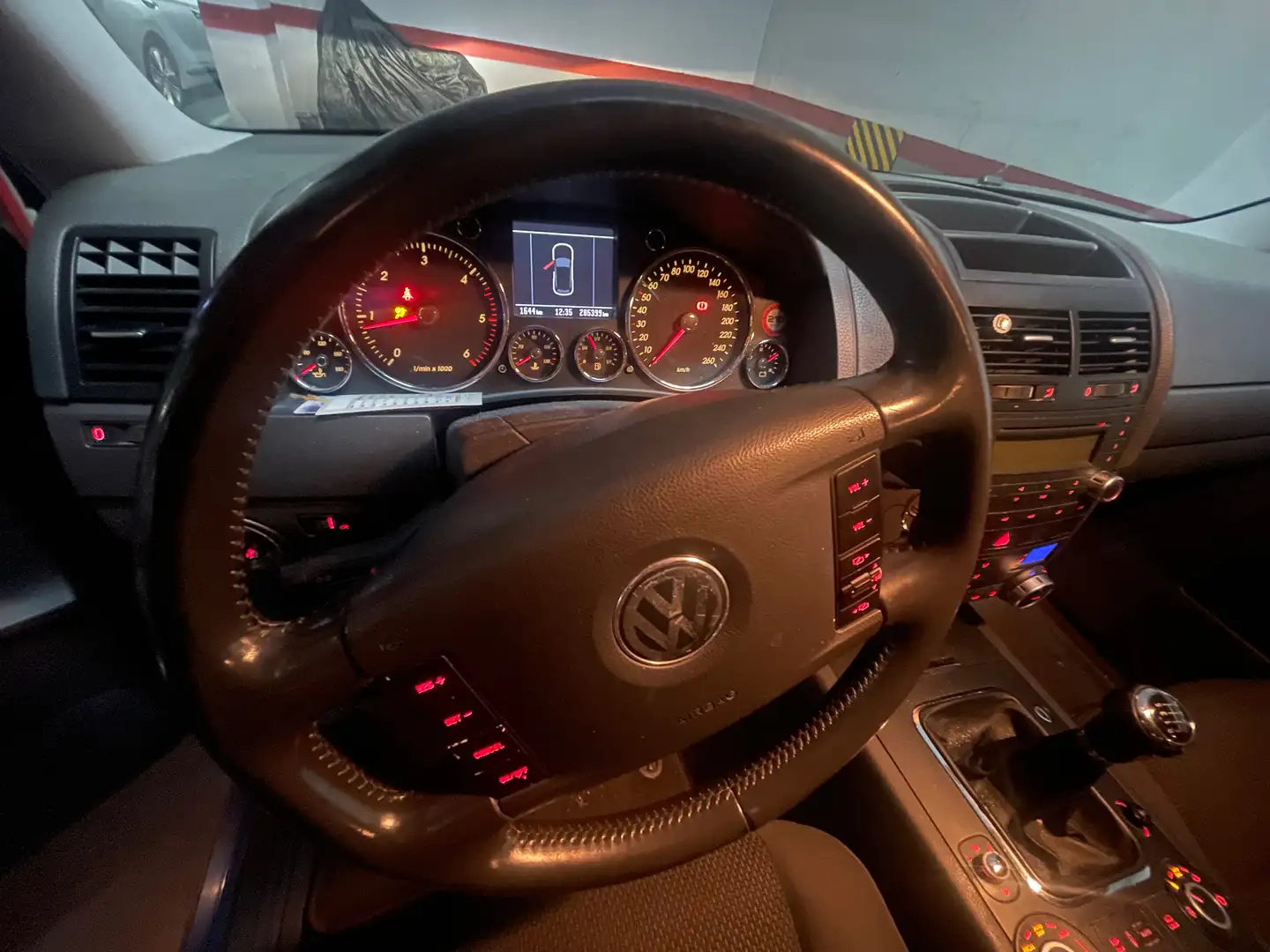 Volkswagen Touareg 2.5TDI R5 Modrá - 2