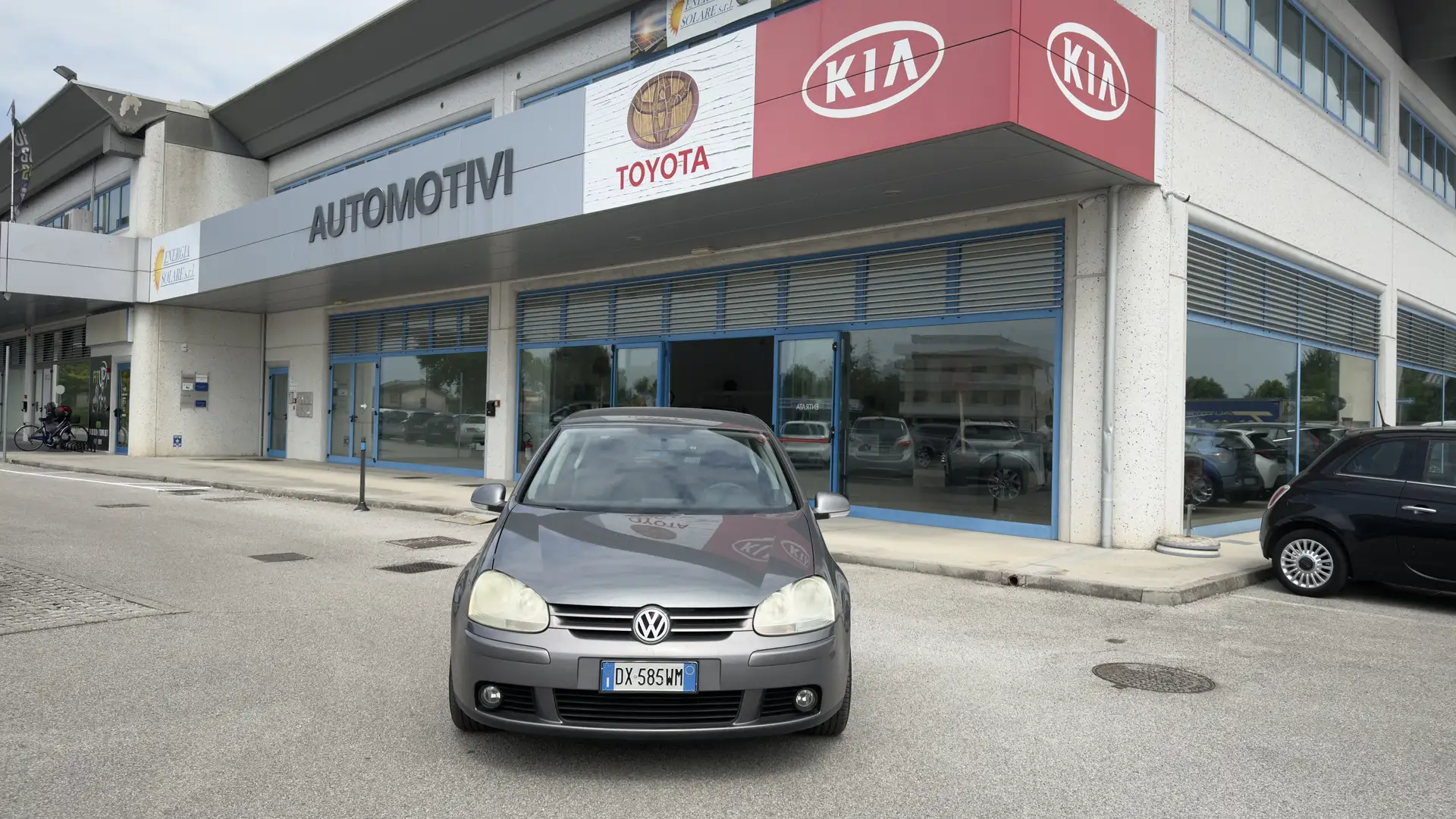 Volkswagen Golf Golf 5p 1.6 United Grigio - 1
