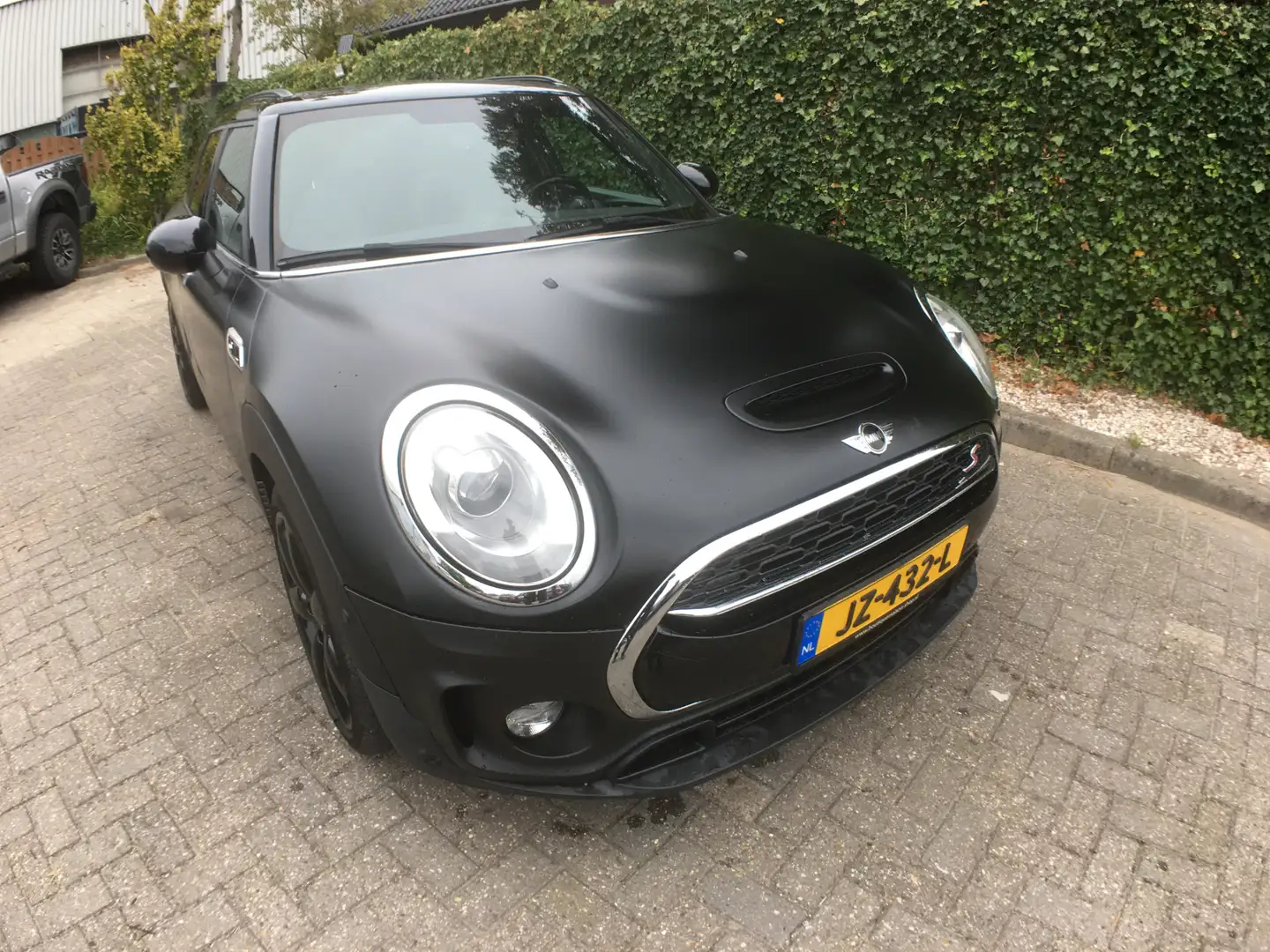 MINI Cooper S Clubman Mini 2.0 Chili Serious Business Leder, Navi, keyle Wit - 2