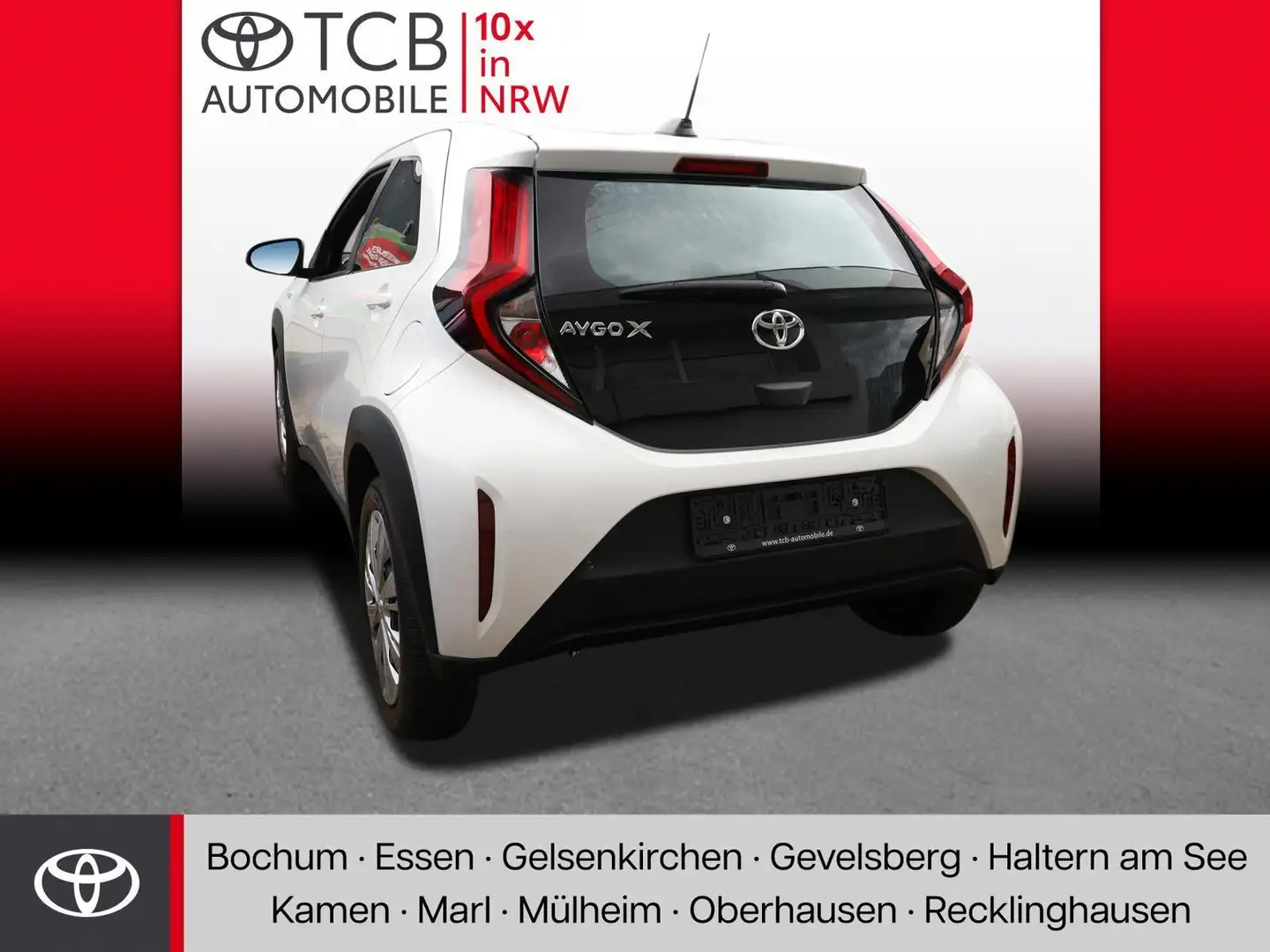 Toyota Aygo X 1.0  Play 5 Blanc - 2