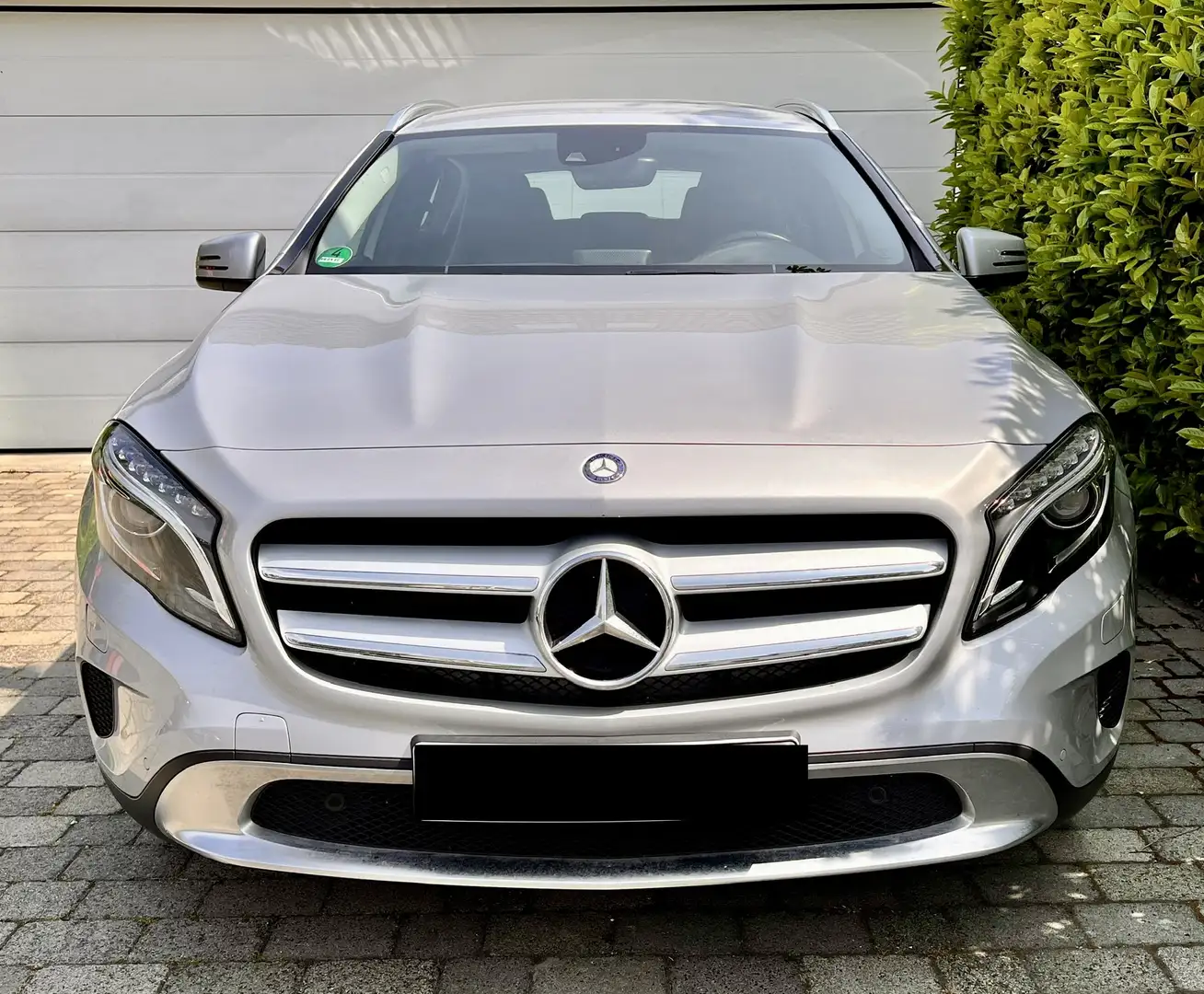 Mercedes-Benz GLA 180 Urban - 1