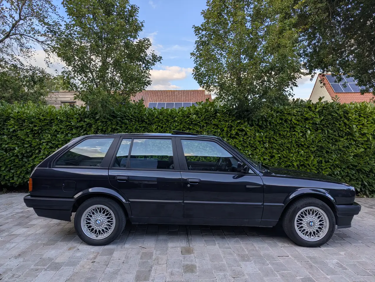 BMW 316i touring Design-Edition, foto 6