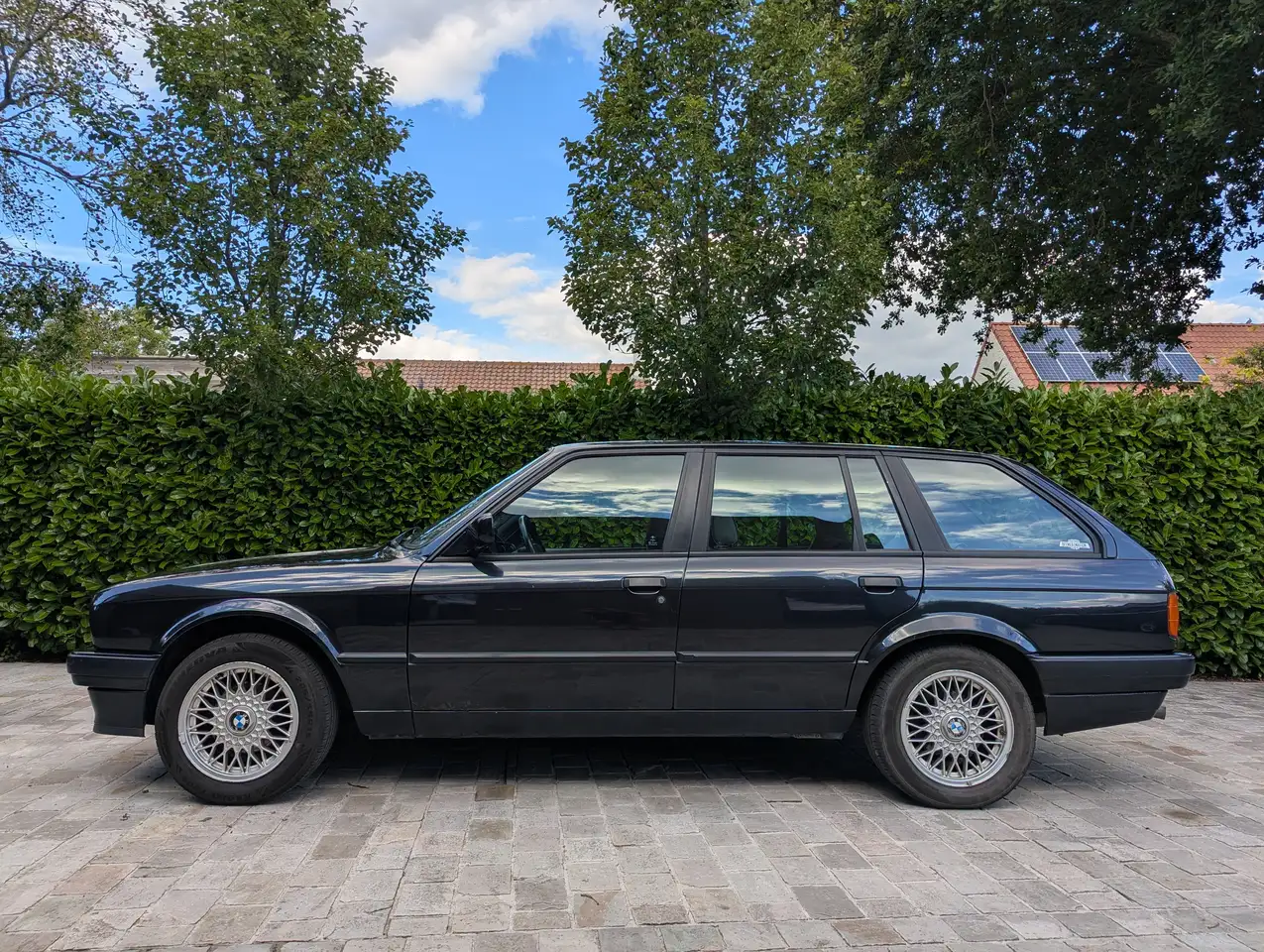 BMW 316i touring Design-Edition, foto 3