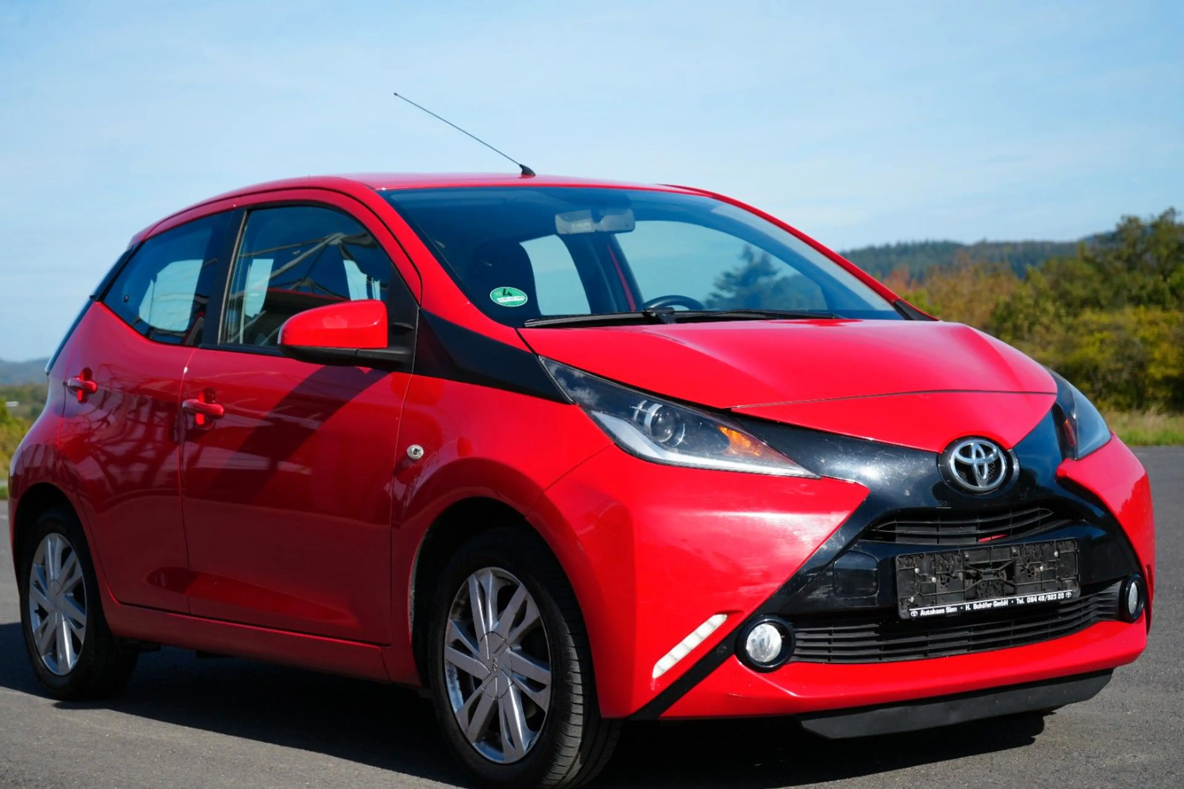 Toyota Aygo 1.0 X-Play Touch 2.Hand/Gepflegt/Kamera/Tem — photo 9