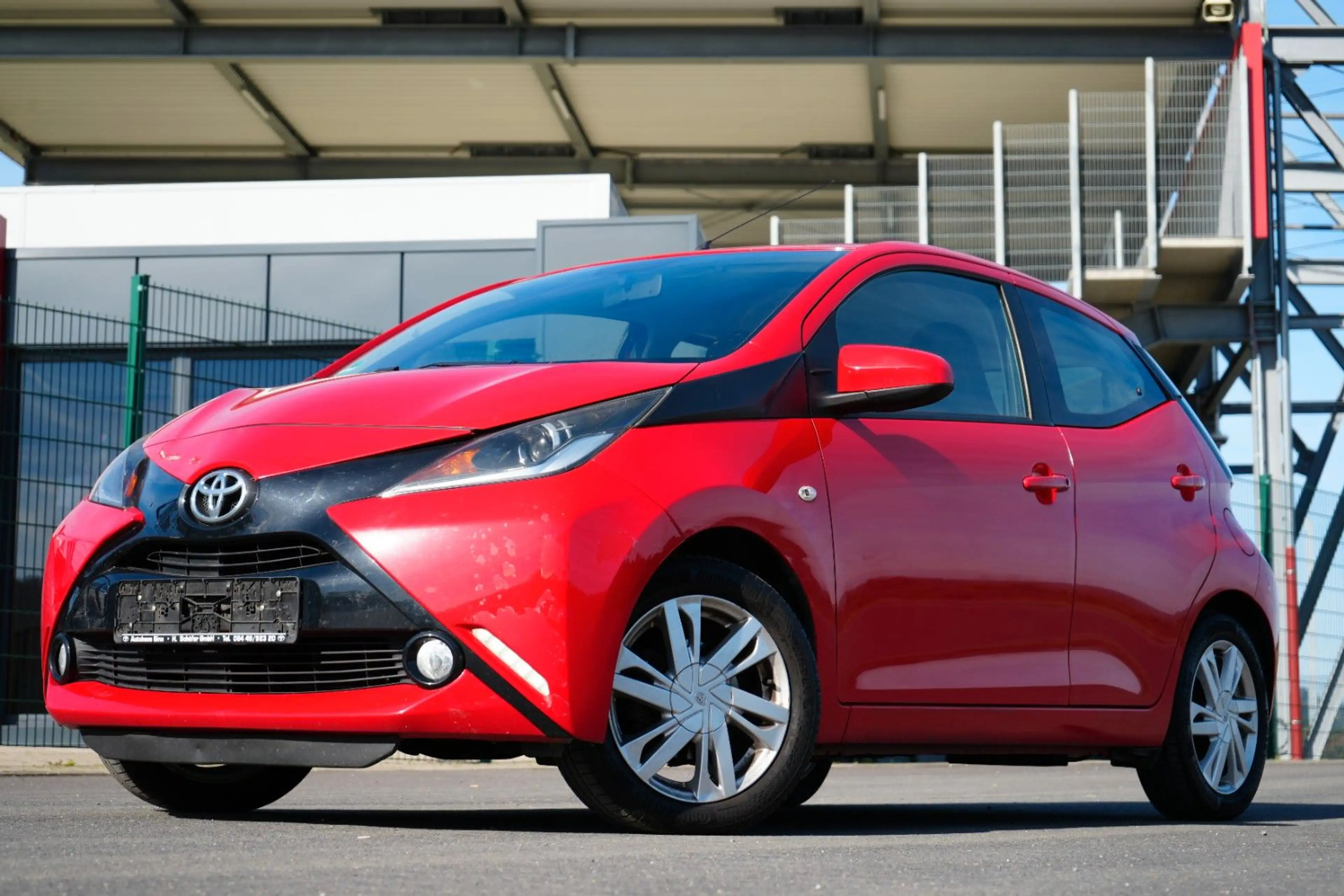 Toyota Aygo 1.0 X-Play Touch 2.Hand/Gepflegt/Kamera/Tem