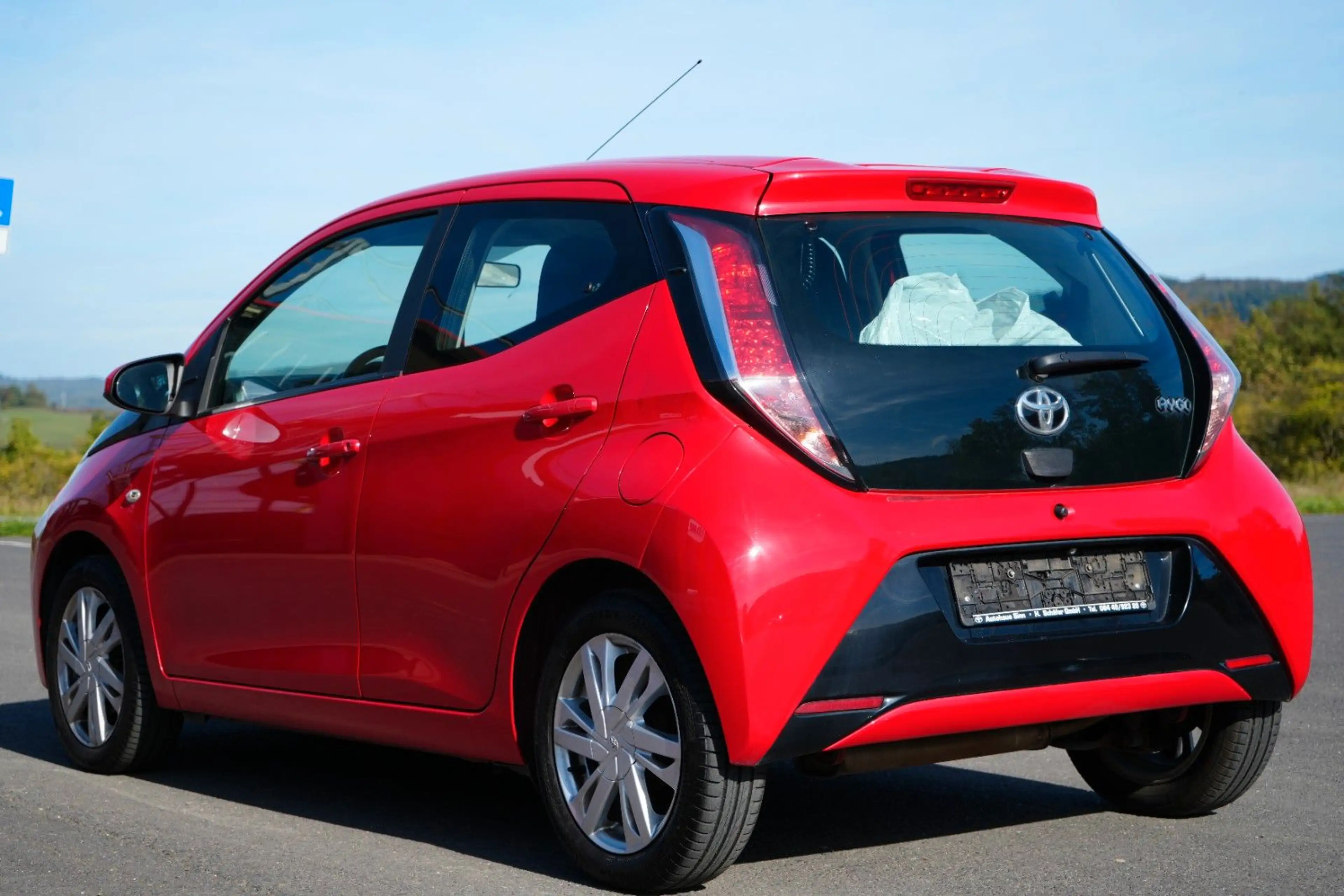 Toyota Aygo 1.0 X-Play Touch 2.Hand/Gepflegt/Kamera/Tem — photo 5