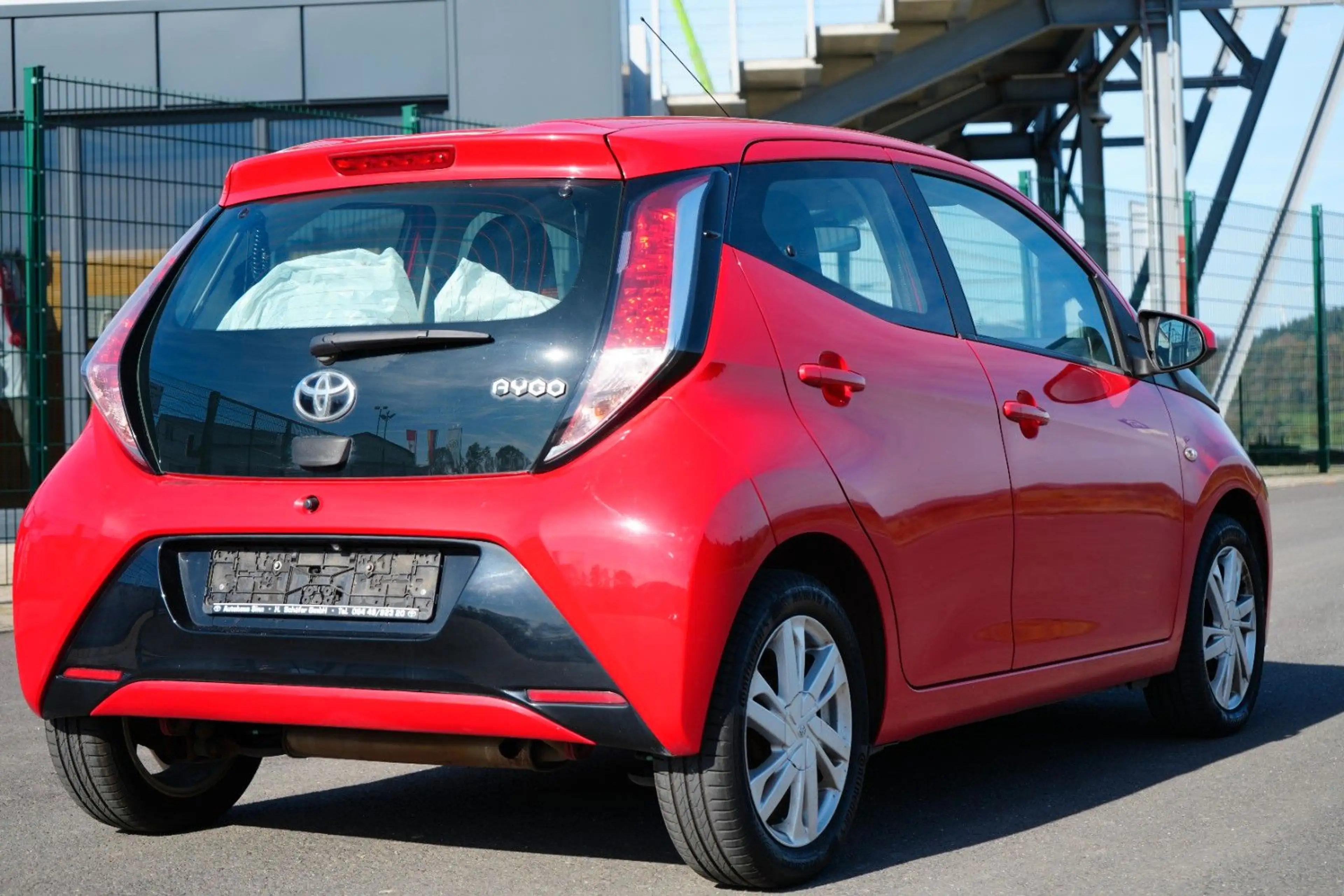 Toyota Aygo 1.0 X-Play Touch 2.Hand/Gepflegt/Kamera/Tem — photo 7