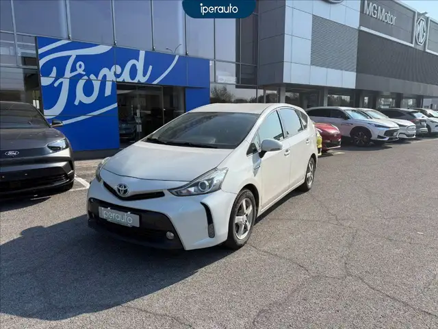 Toyota Prius + 1.8h lounge ecvt