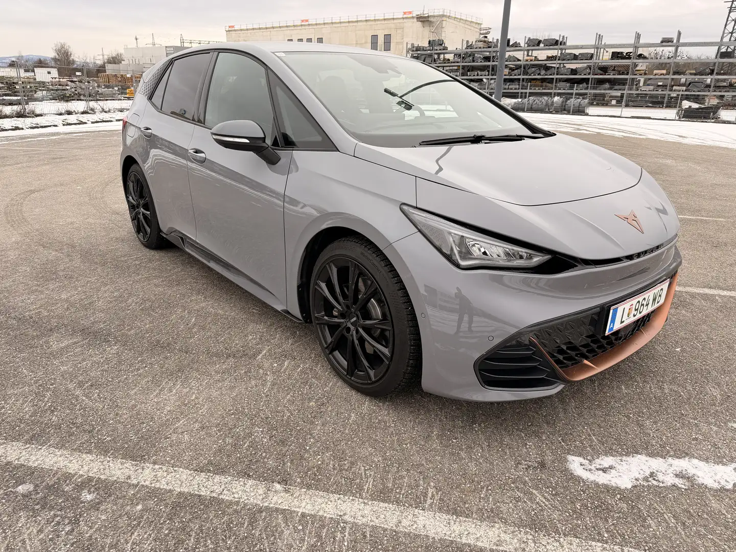 CUPRA Born Born VZ 79/84kWh Grau - 1
