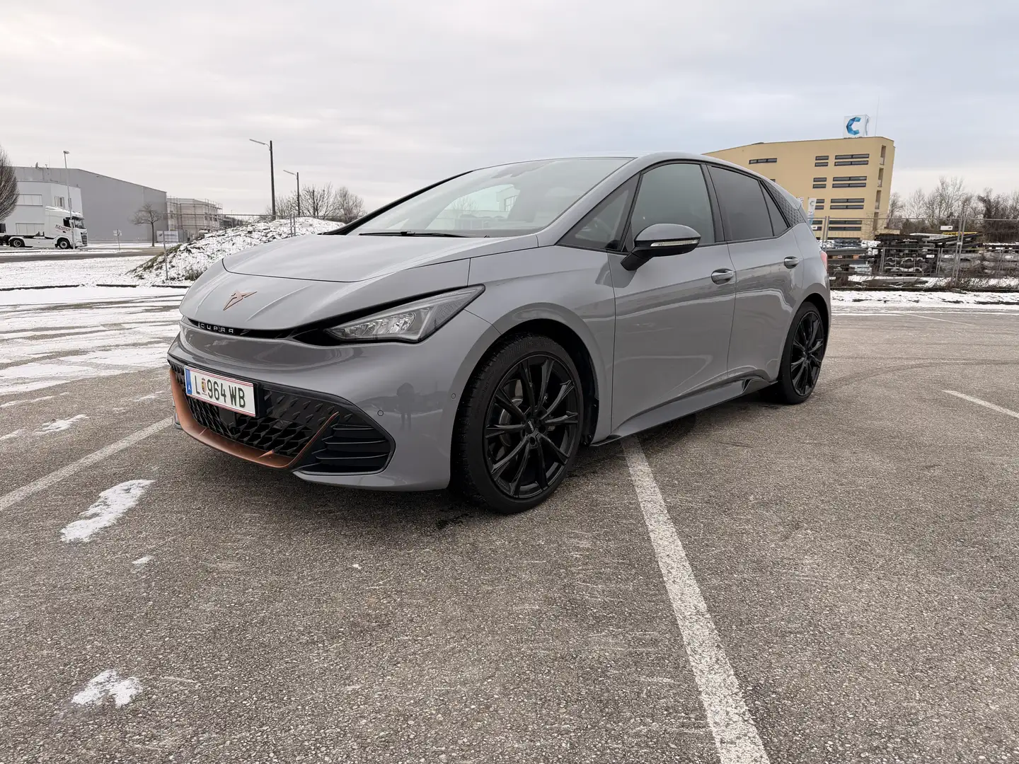 CUPRA Born Born VZ 79/84kWh Grau - 2