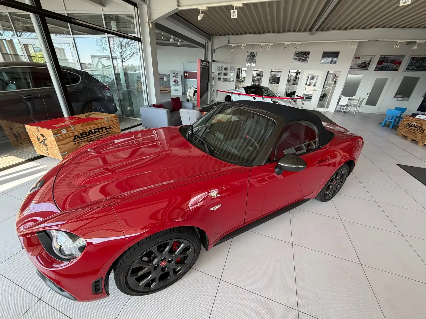 Abarth 124 Spider Rot - 1