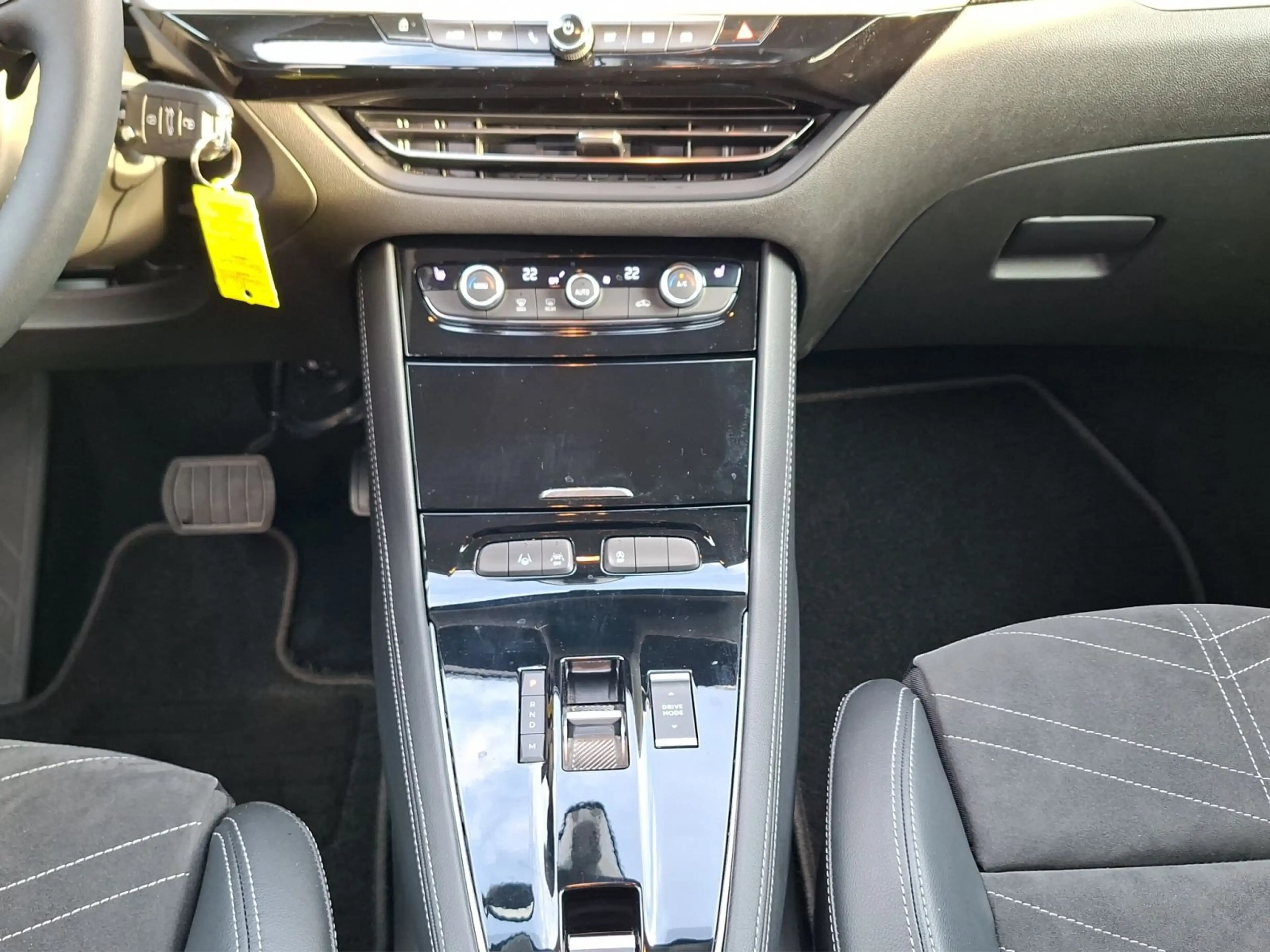 Opel Grandland 1.2 Turbo GS — photo 15