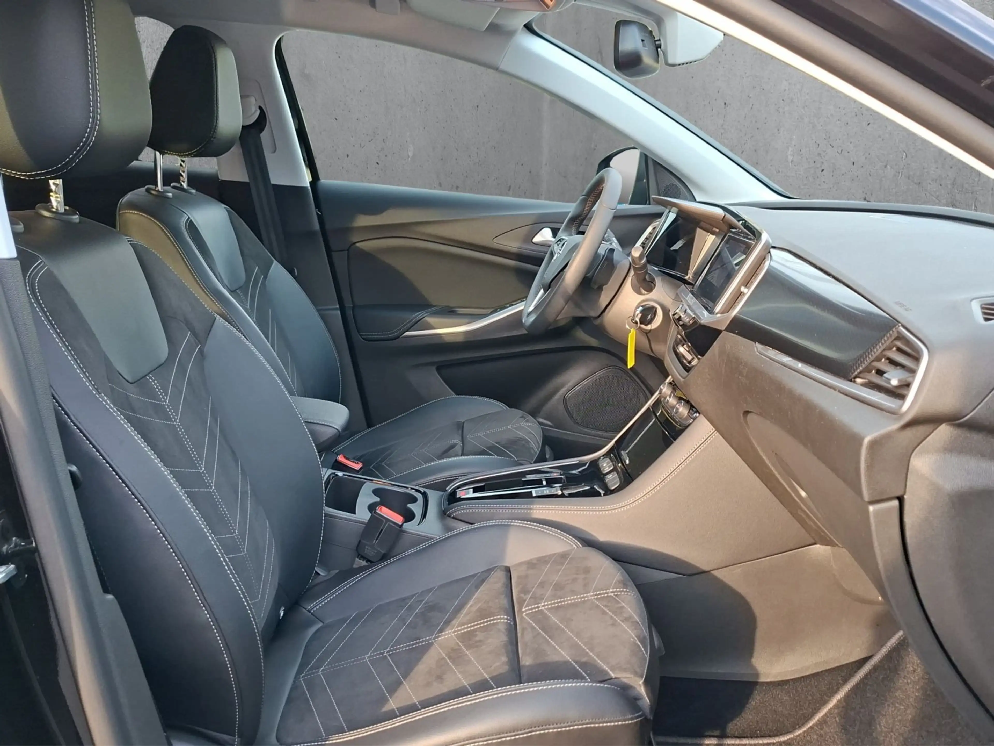 Opel Grandland 1.2 Turbo GS — photo 17