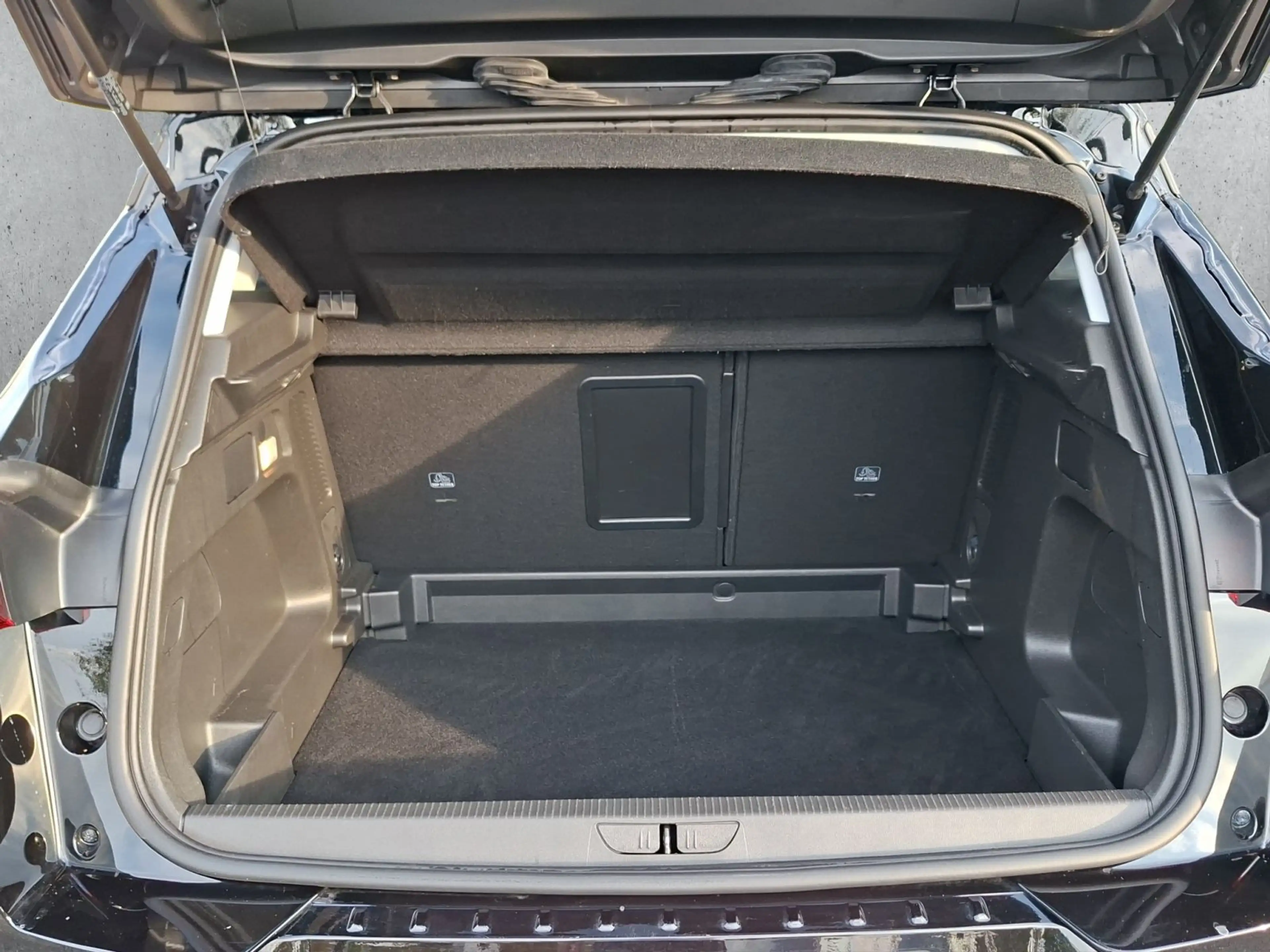 Opel Grandland 1.2 Turbo GS — photo 19