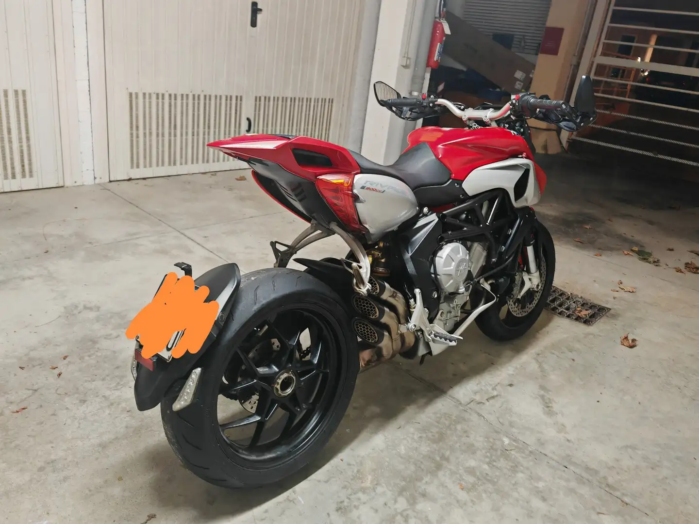 MV Agusta Rivale 800 ABS Rot - 1