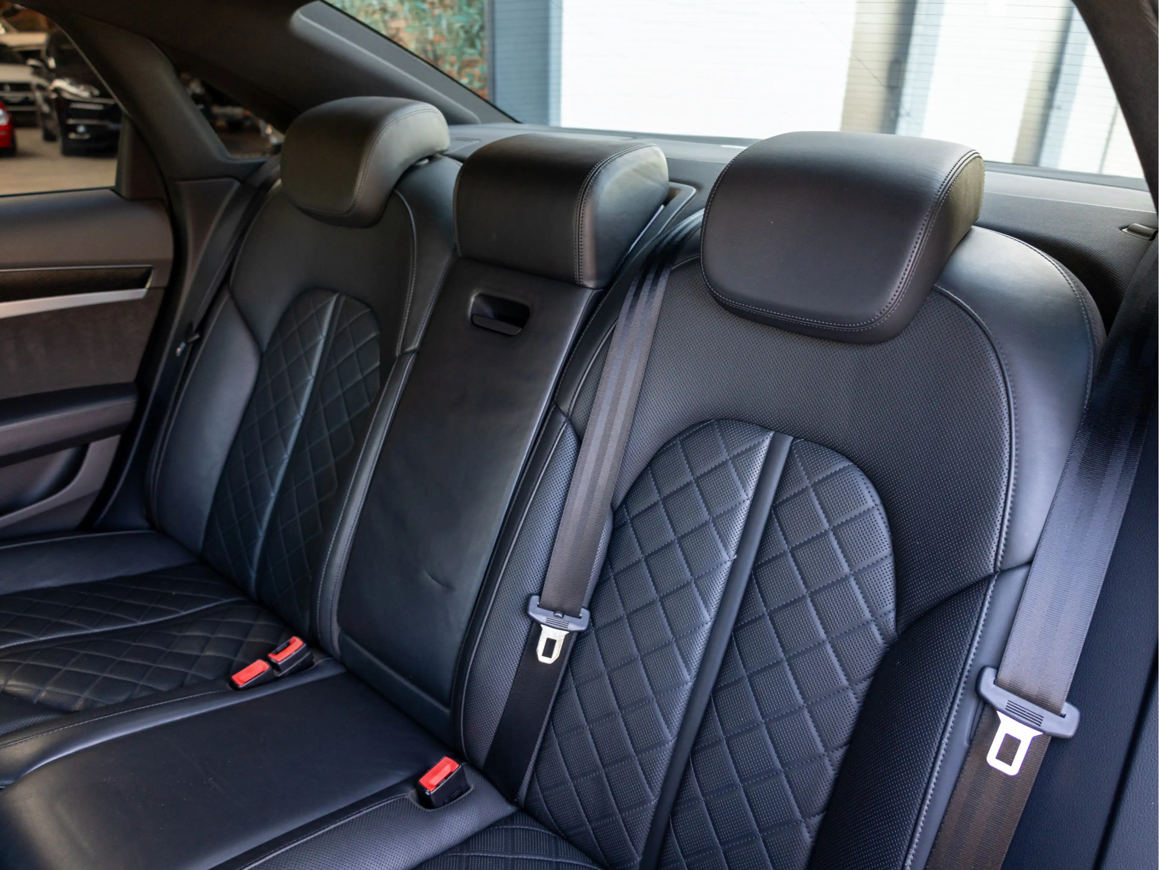 Audi S8 4.0 TFSI quattro Pro Line+ *Pano | ACC | Carbon | — photo 24