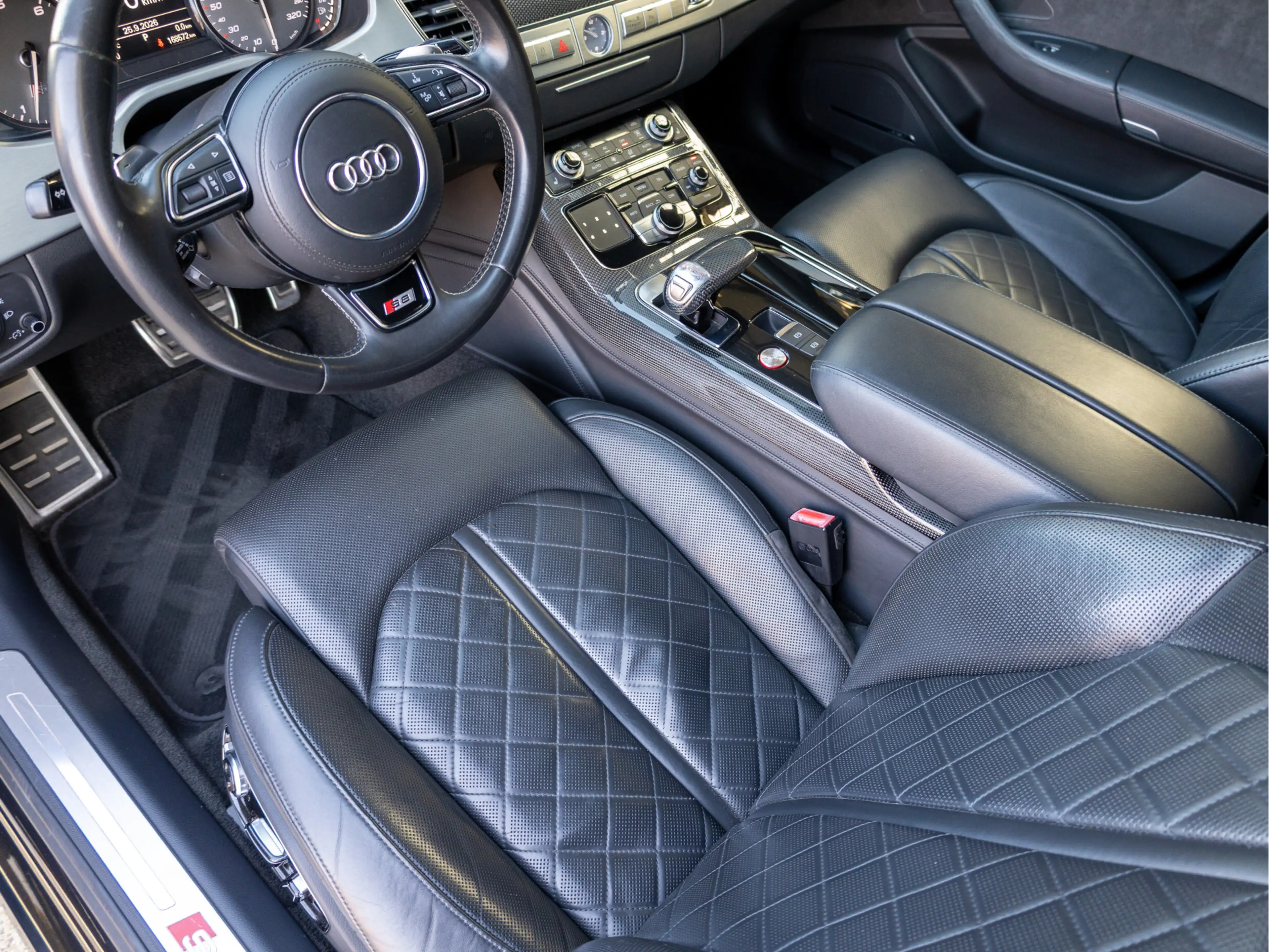 Audi S8 4.0 TFSI quattro Pro Line+ *Pano | ACC | Carbon | — photo 19