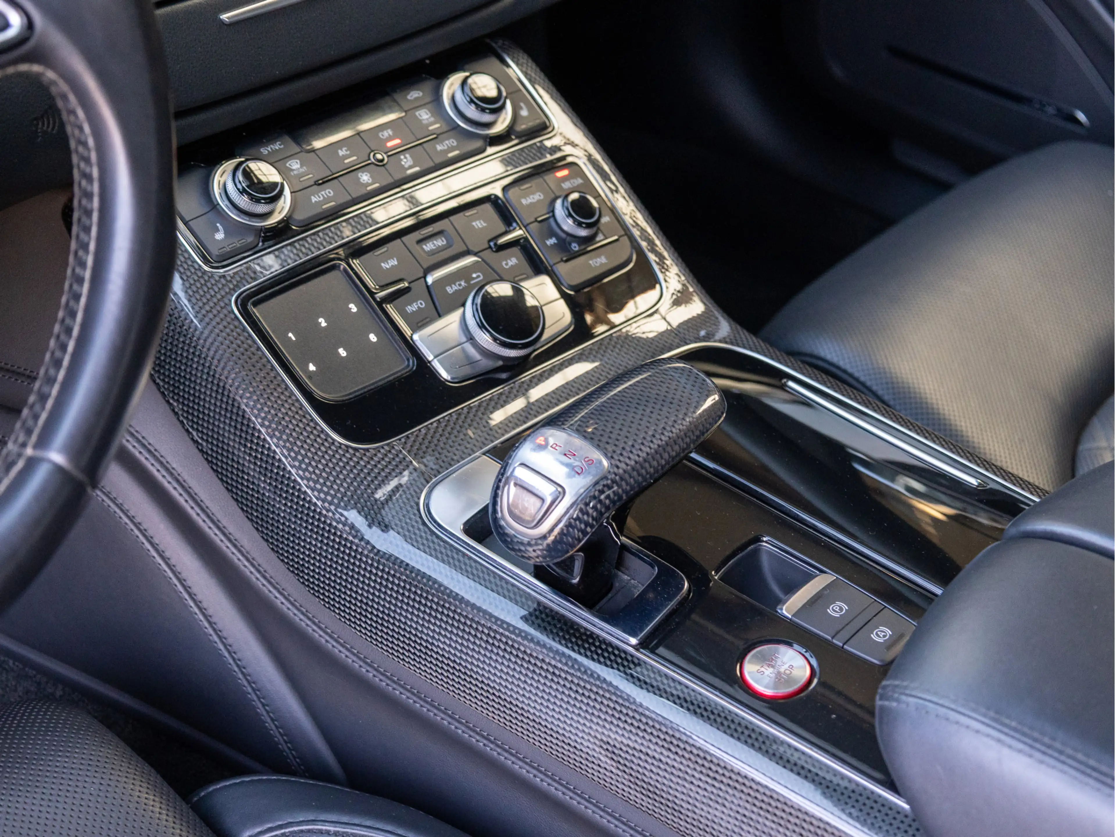 Audi S8 4.0 TFSI quattro Pro Line+ *Pano | ACC | Carbon | — photo 29
