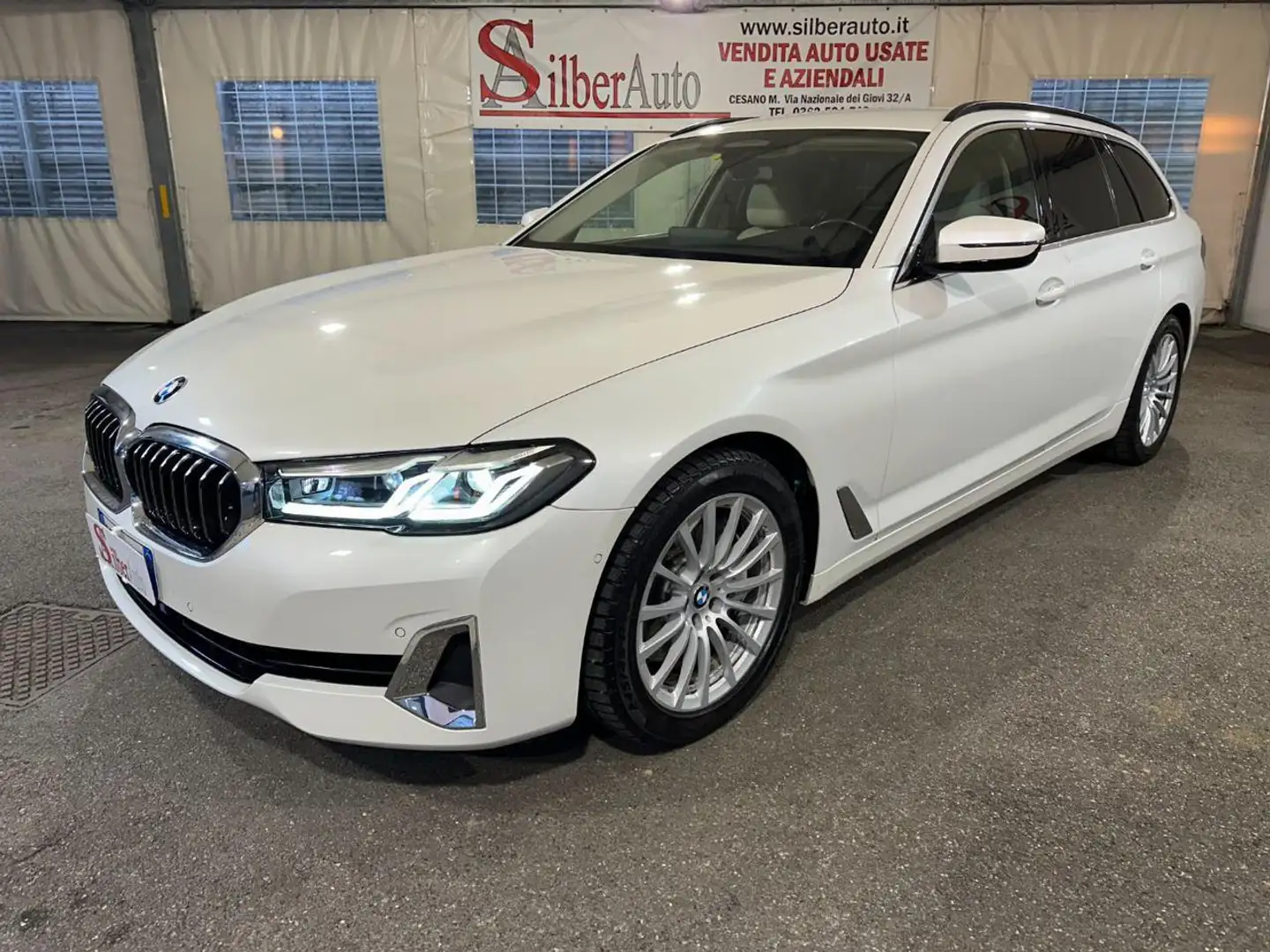 BMW 530 d MHEV 48V xDrive Touring Luxury Automatico Bianco - 1