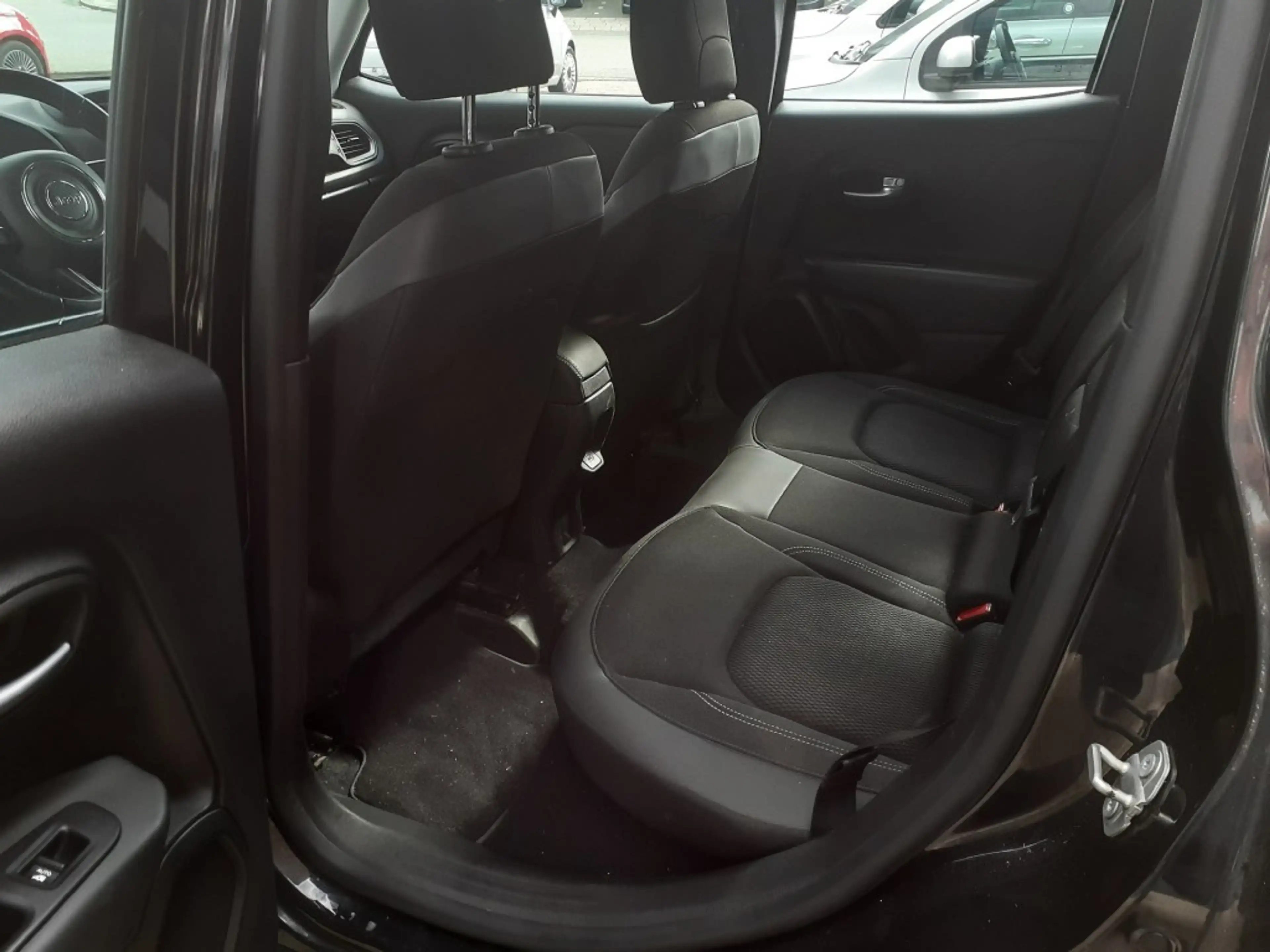 Jeep Renegade Limited Edition 1.0 FireFly 88KW 120PK FULLOPTIONS — photo 10