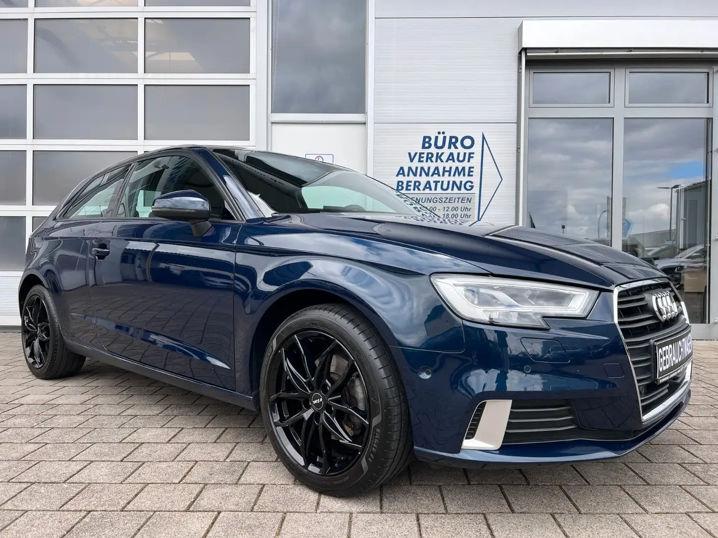 Audi A3 1.4 TFSI ultra Aut. 8-FACH NAV DAB PDC LED Bleu - 2