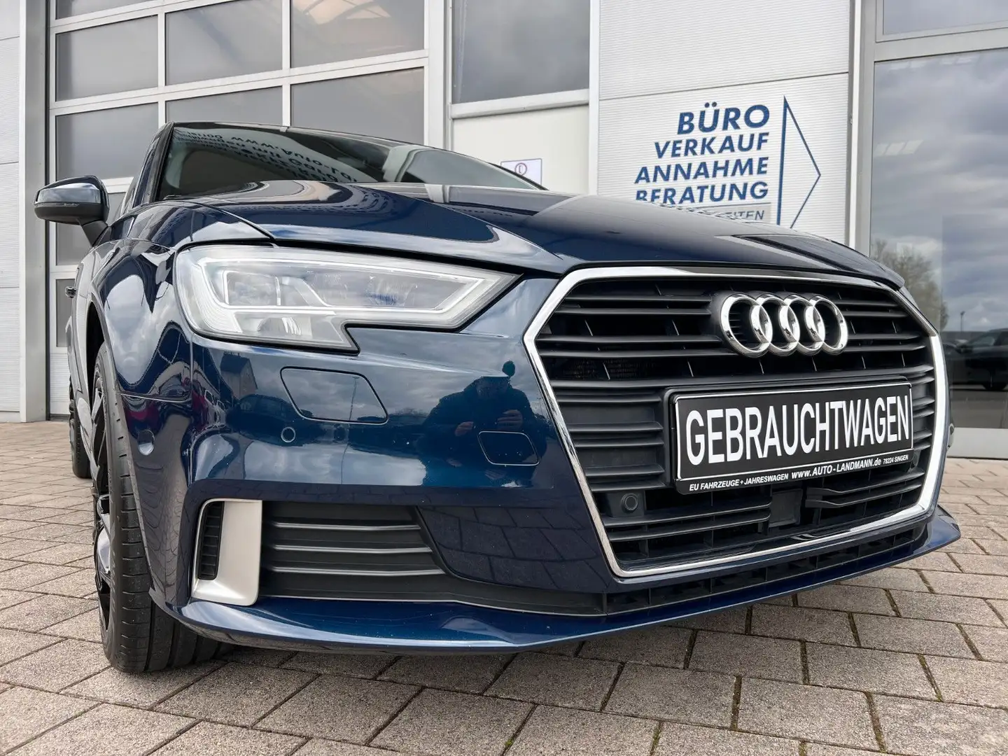 Audi A3 1.4 TFSI ultra Aut. 8-FACH NAV DAB PDC LED Bleu - 1