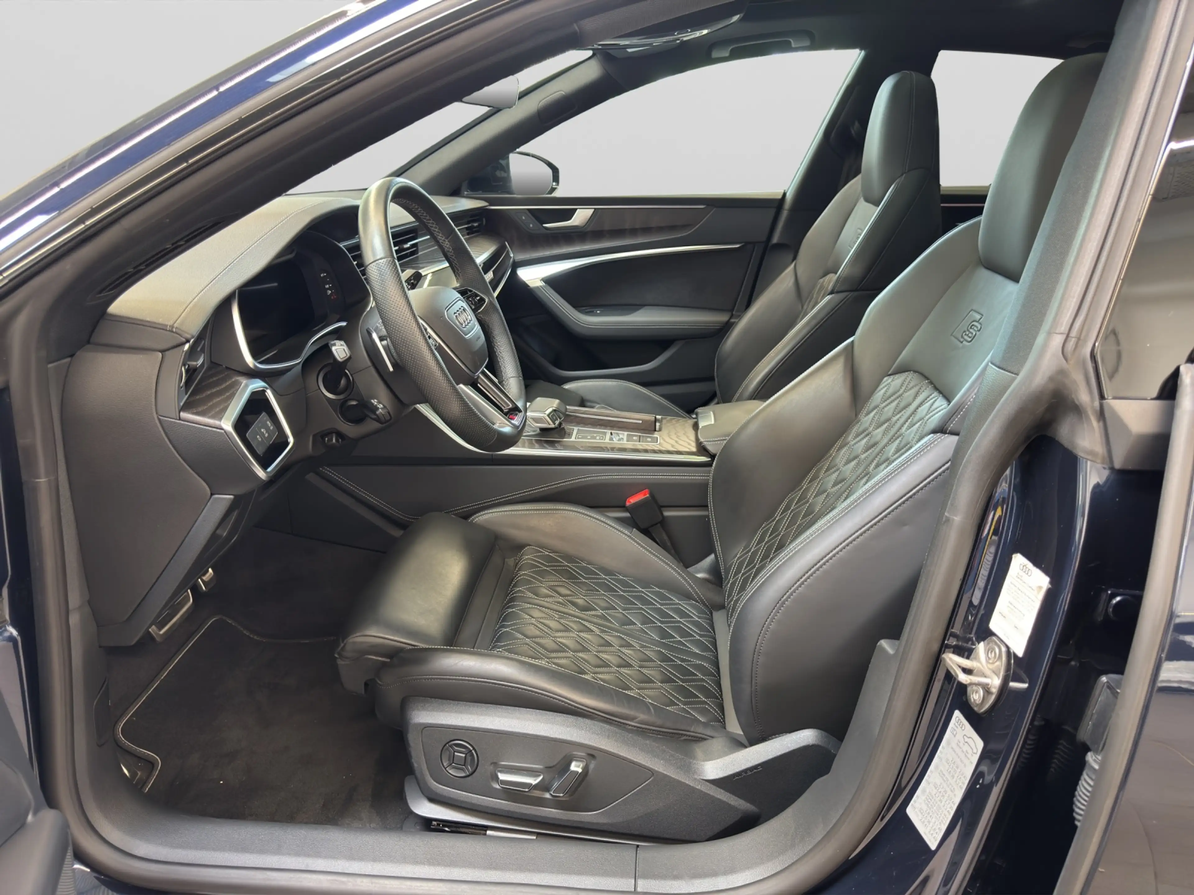Audi A7 Sportback 55 TFSI e quattro Black AHK B&O HuD P... — photo 13