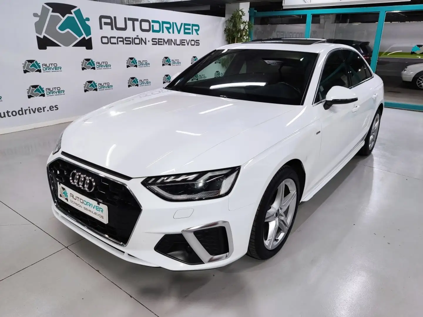 Audi A4 35 TDI S line S tronic 120kW Wit - 1
