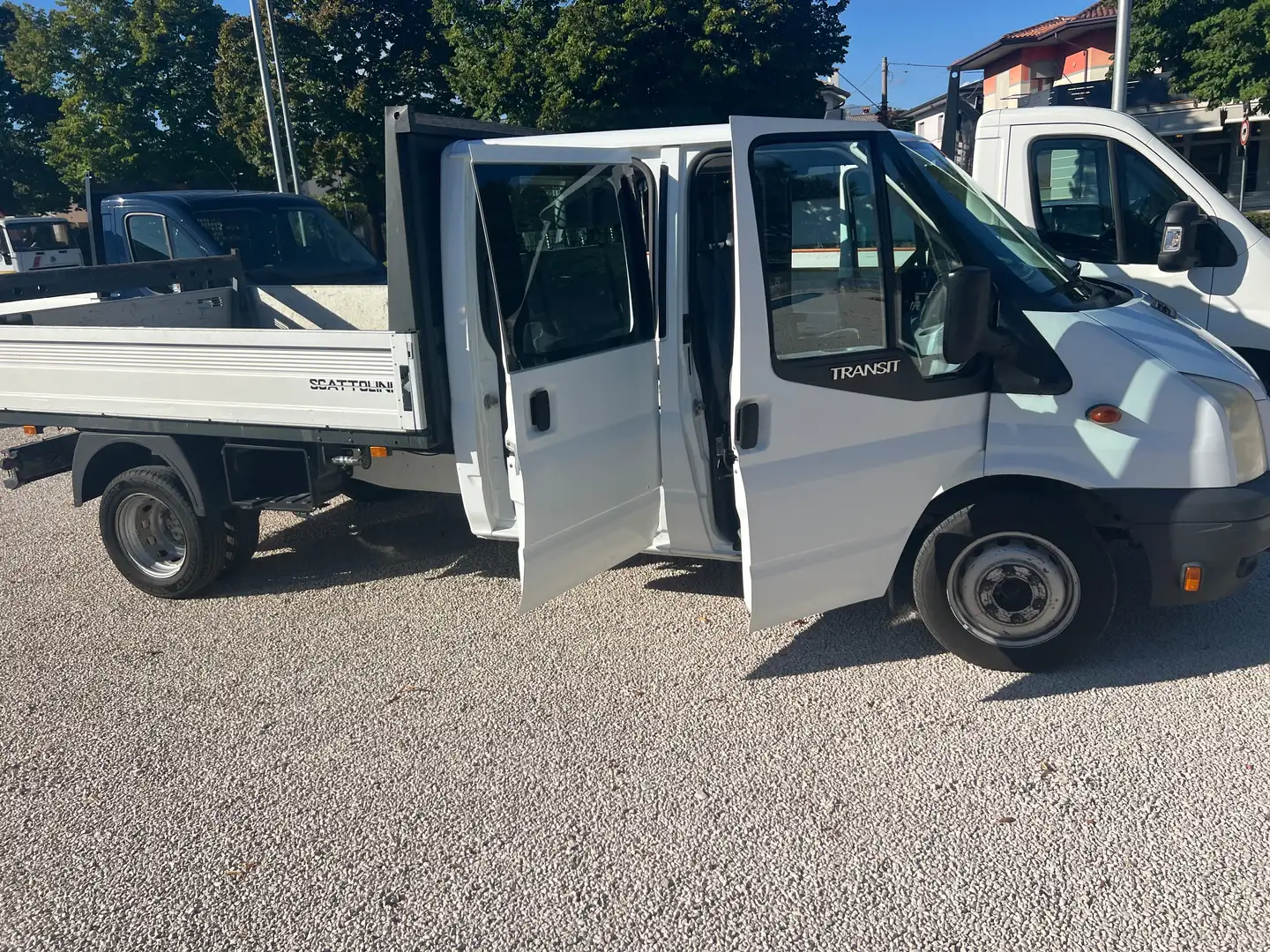Ford Transit Doppia Cabina Con Cassone Fisso 7 Post MOT. NUOVO Bianco - 1