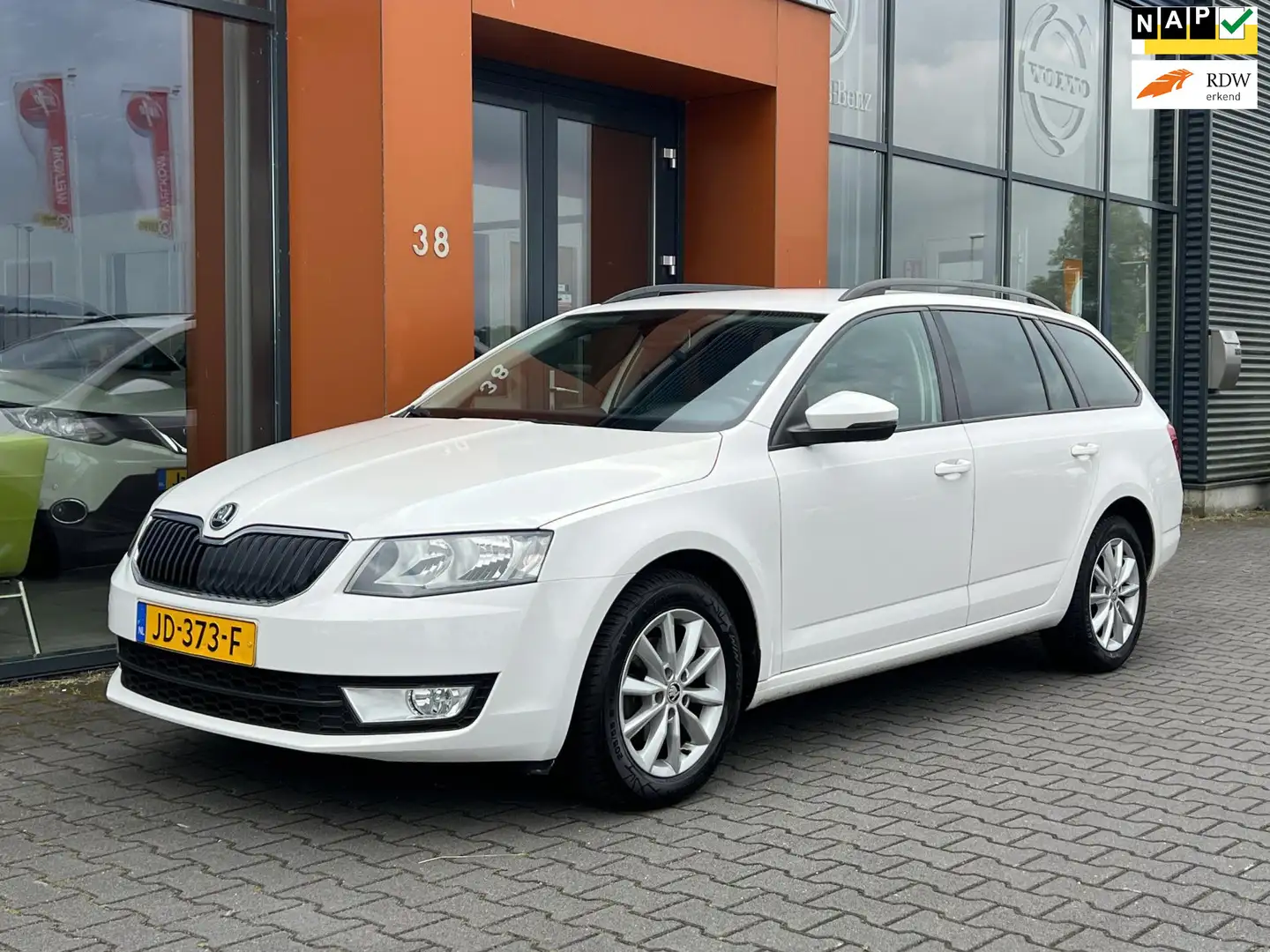 Skoda Octavia Combi 1.2TSI AUT.|Bluetooth|Cruise|Clima|PDC Wit - 1