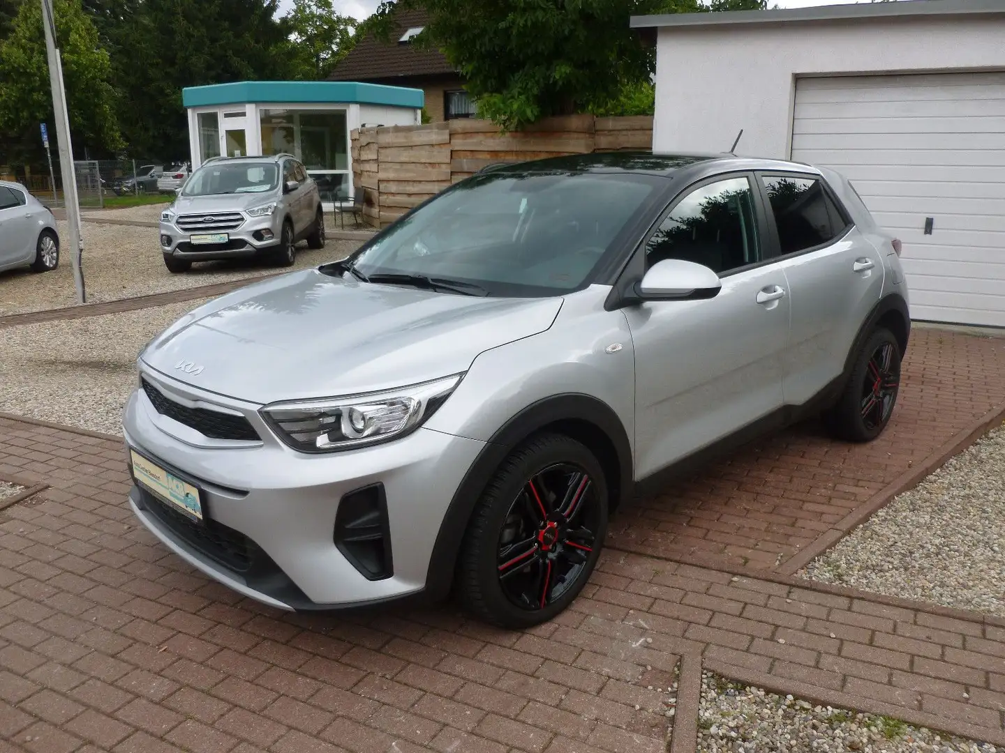 Kia Stonic Edition 7 Klima/DAB+/BT/MFL/Allwetter Silber - 1