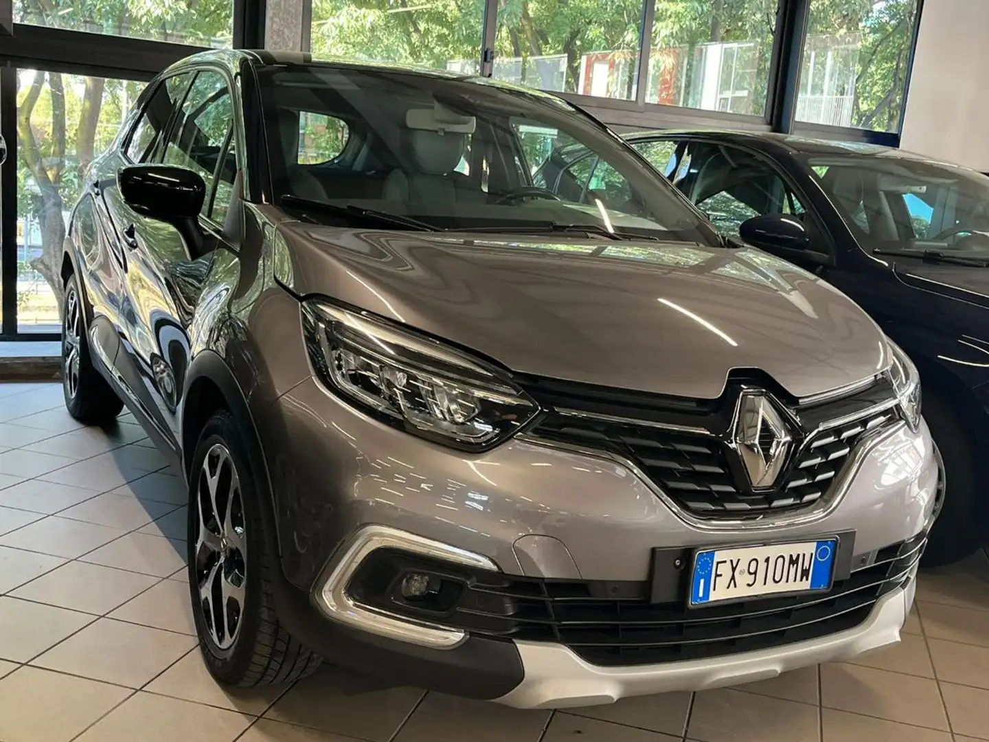 Renault Captur TCe 12V 90 CV Sport Edition Benzina Gris - 1