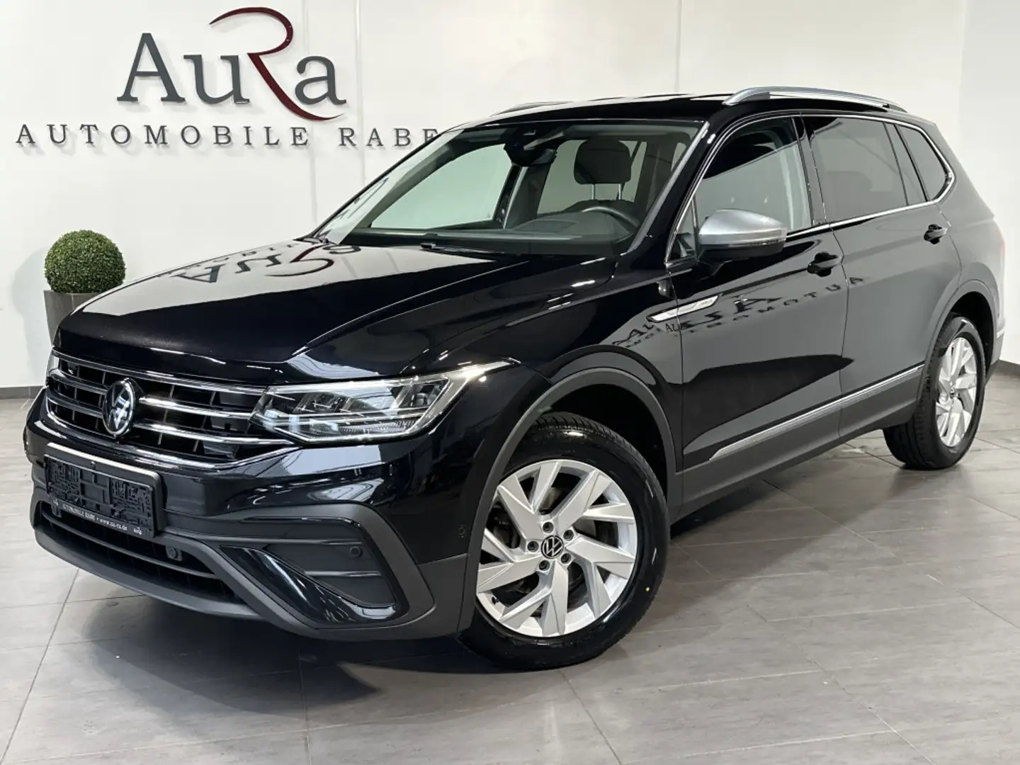Volkswagen Tiguan Allspace 2.0 TDI DSG Life NAV+LED+KAM+ACC Černá - 2