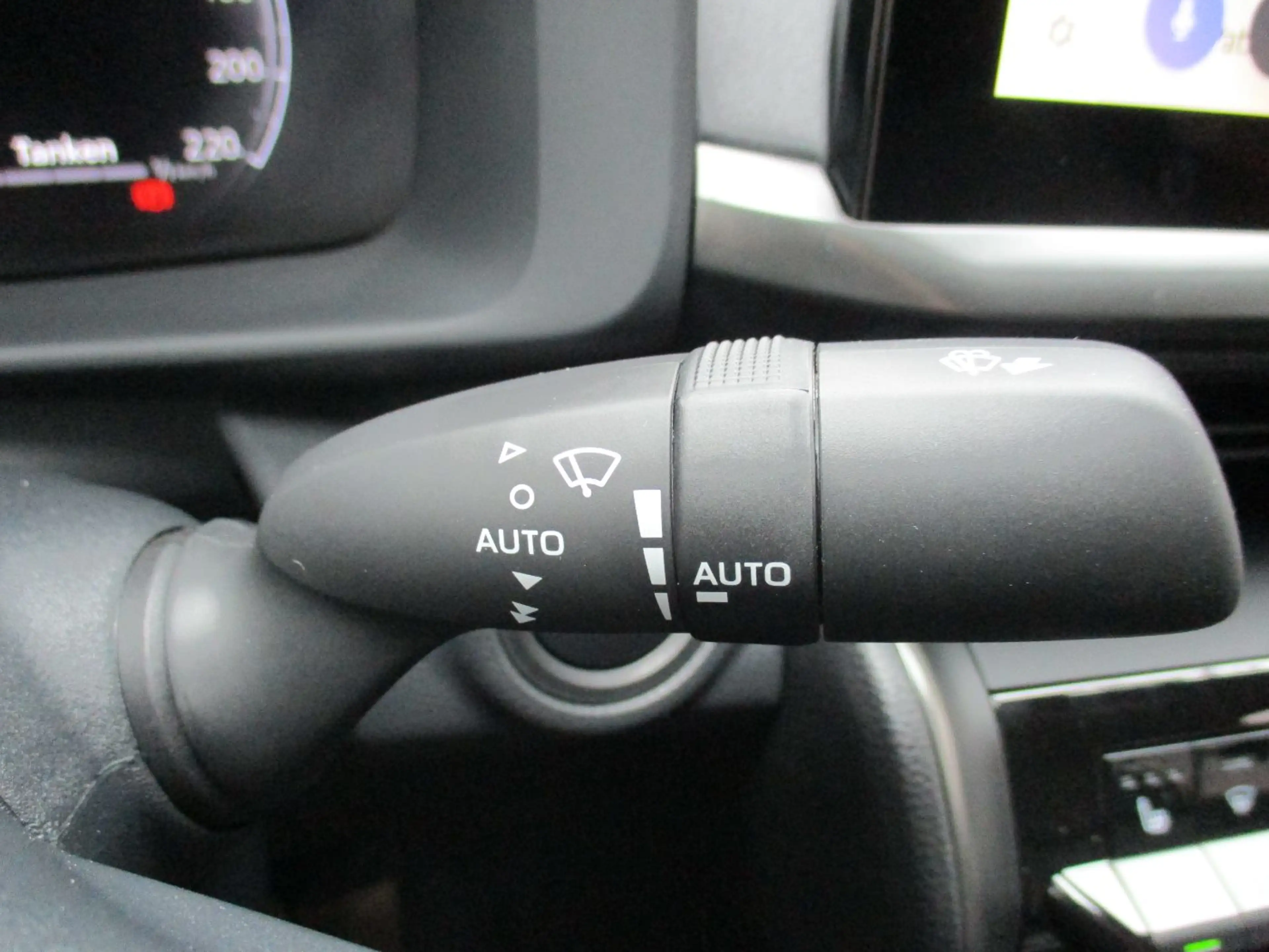 Toyota C-HR 1.8 FWD Teamplayer ACC+Navi+SHZ+2xKlima — photo 15