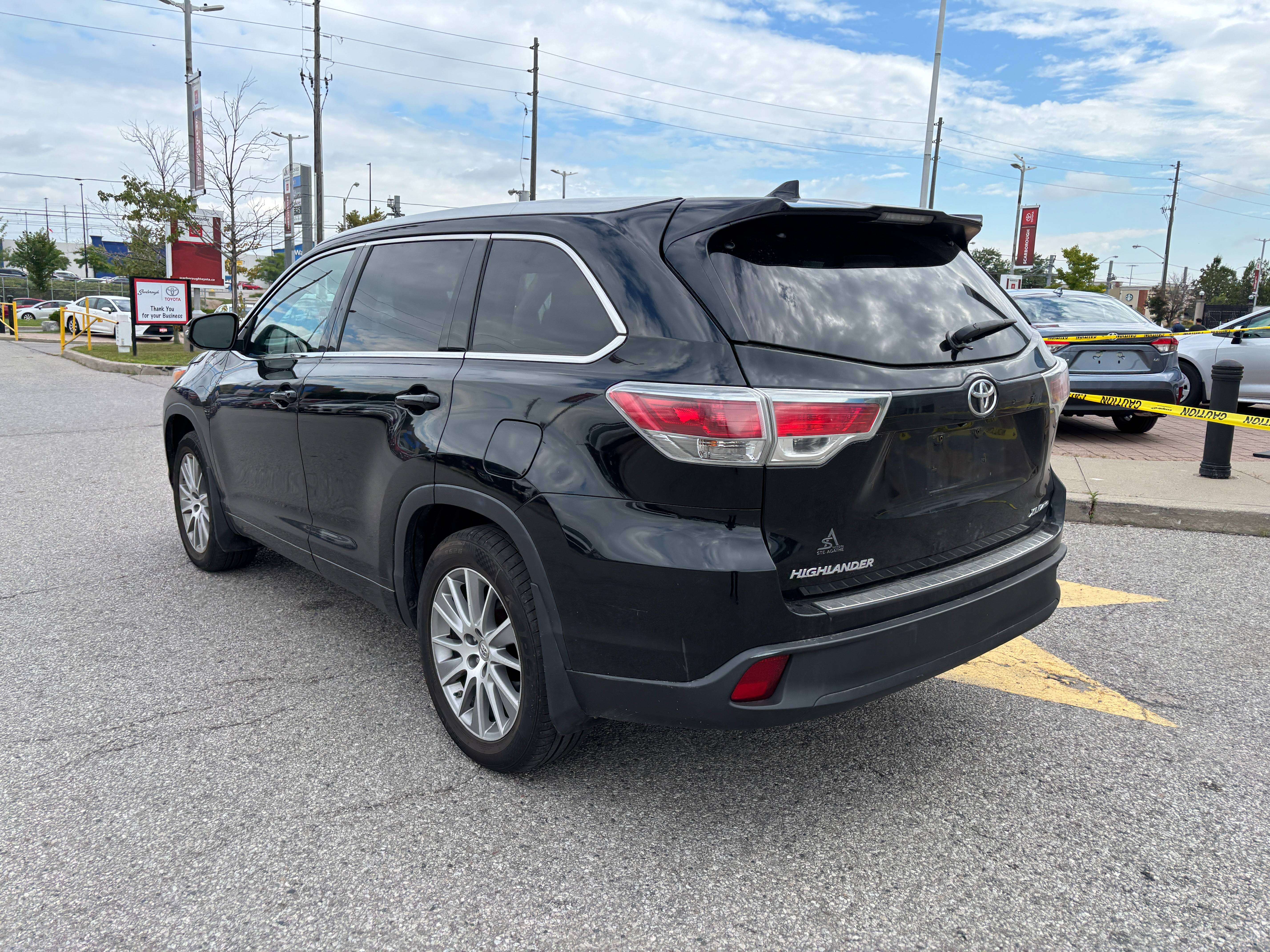 used 2015 Toyota Highlander car, priced at $18,995