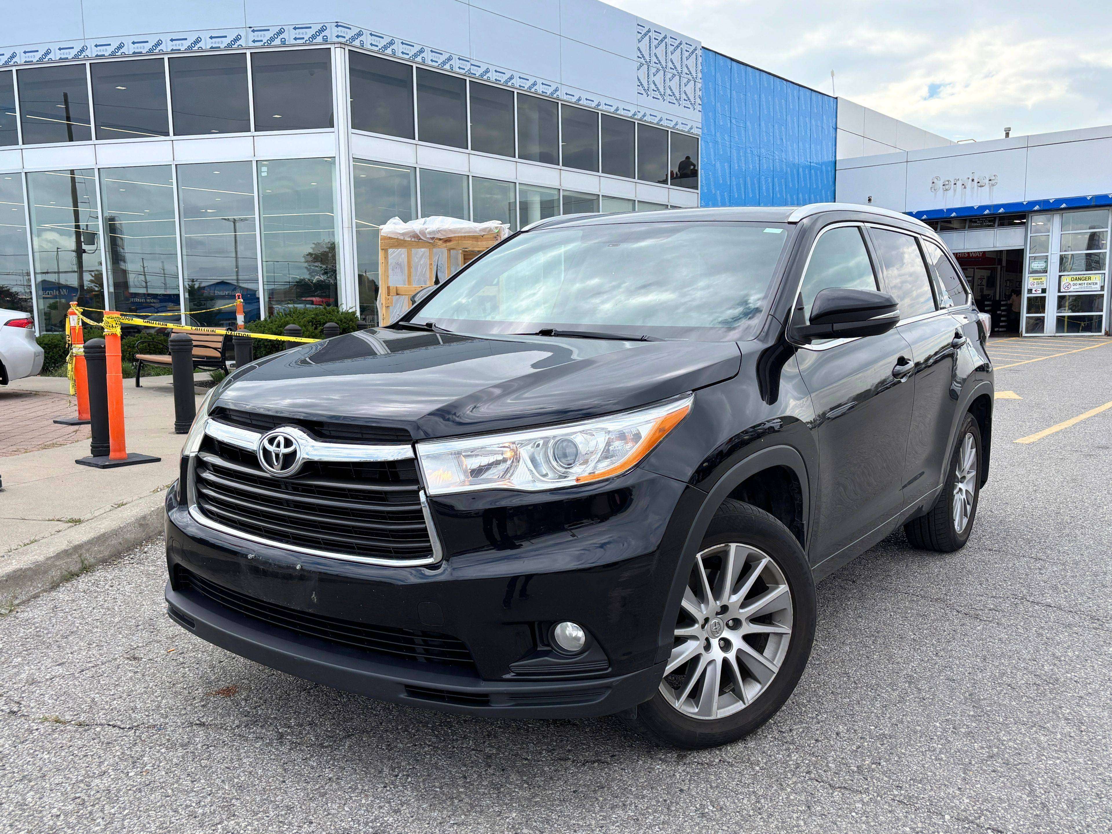 used 2015 Toyota Highlander car, priced at $18,995