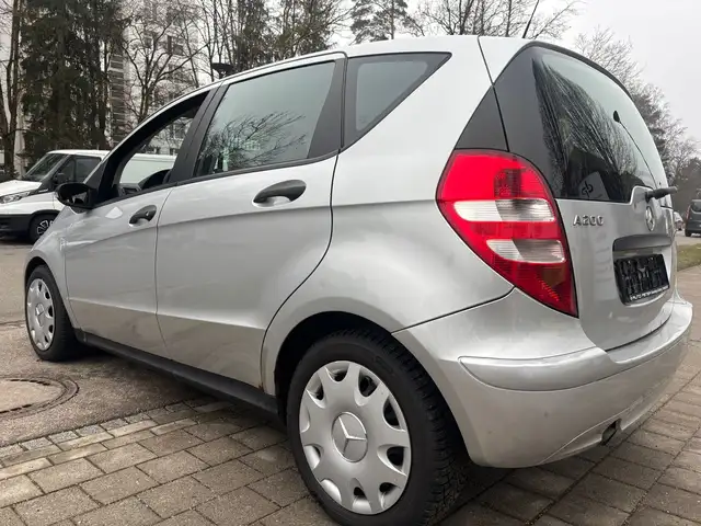 Mercedes-Benz A-Class view 3