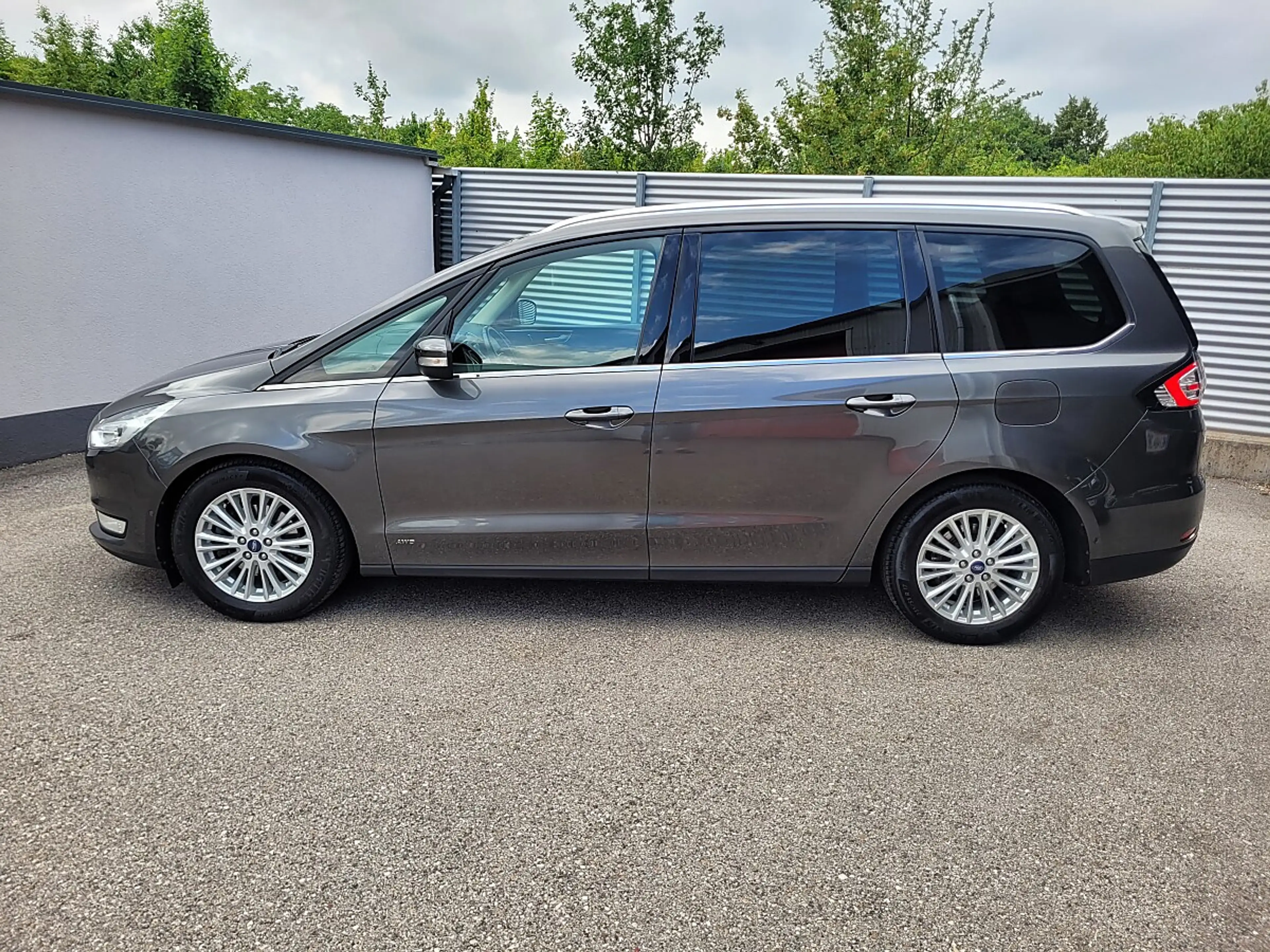 Ford Galaxy 2,0 EcoBlue SCR AWD Titanium Aut. — photo 9