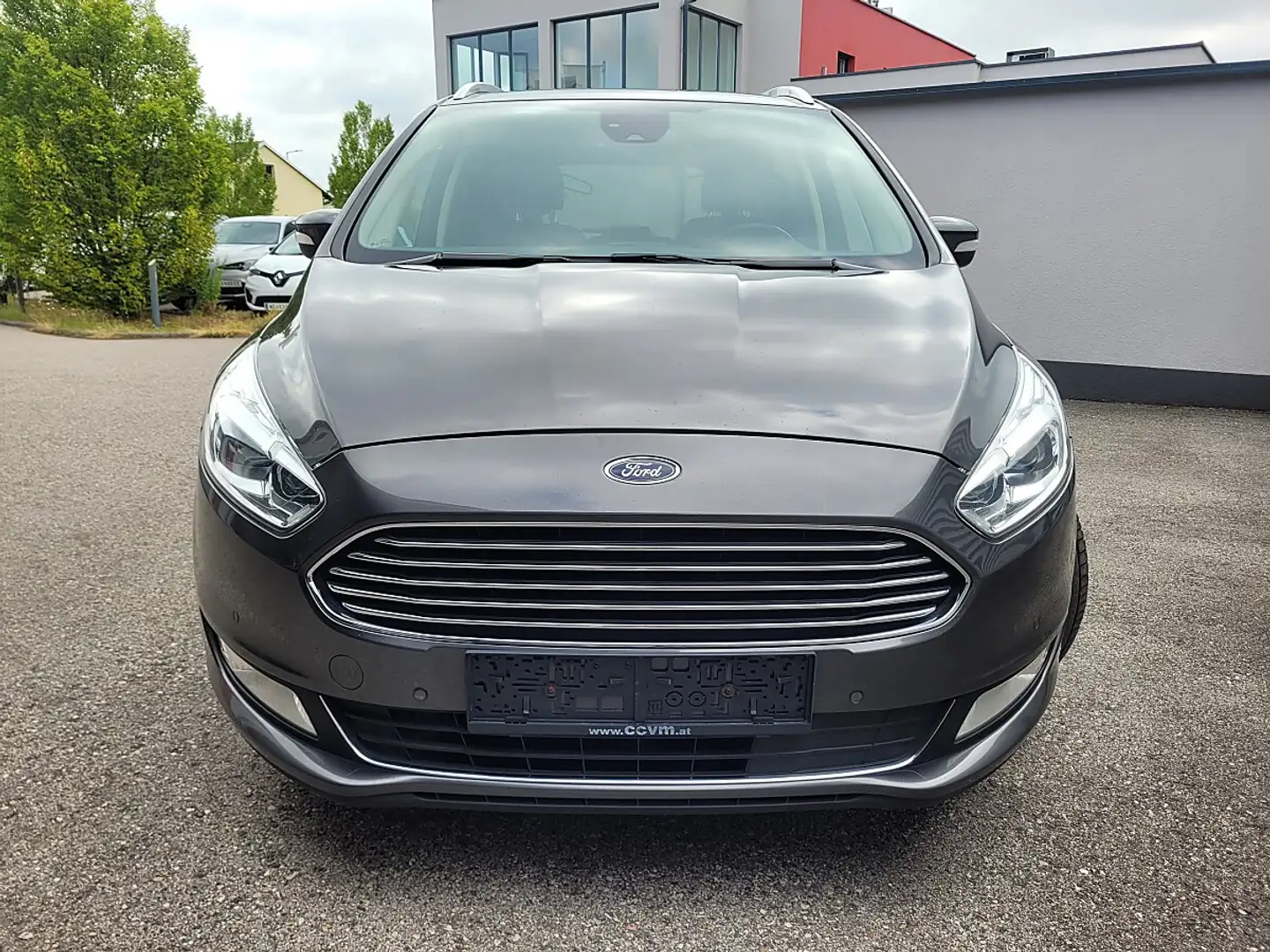 Ford Galaxy 2,0 EcoBlue SCR AWD Titanium Aut. Grau - 2