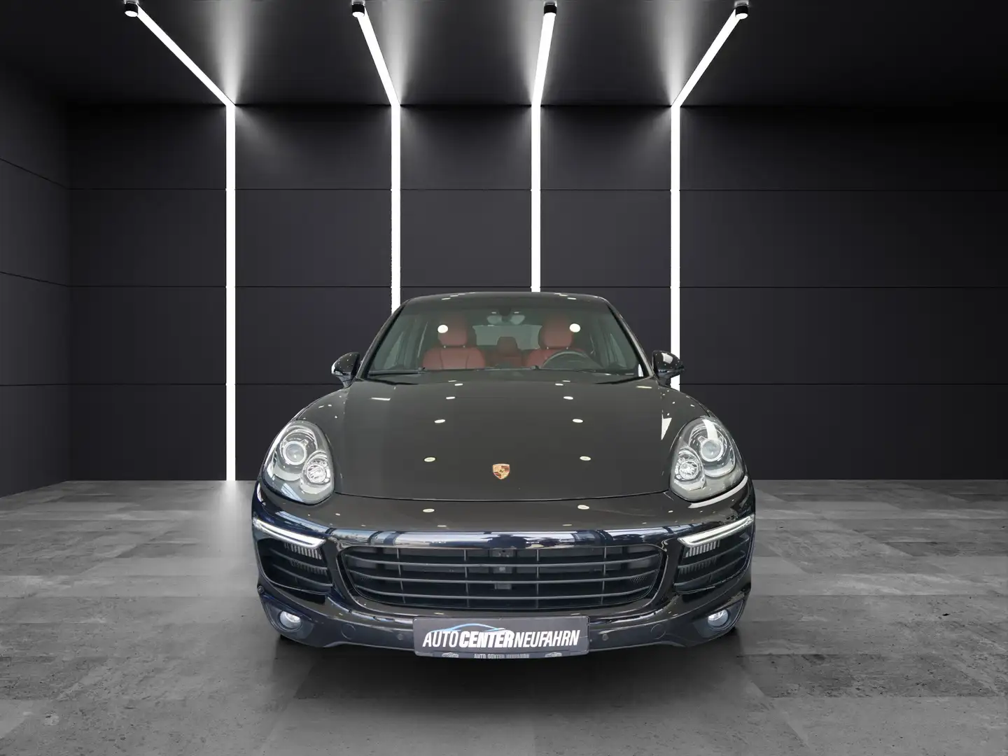 Porsche Cayenne S+NAVI+KAMERA+TOTWINKEL+LEDER+PANO Zwart - 2