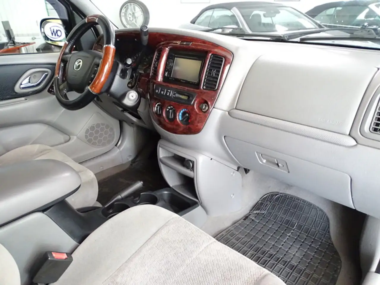 Mazda Tribute 3.0 V6 Exclusive Autom. 4x4 Klima AHK, foto 12